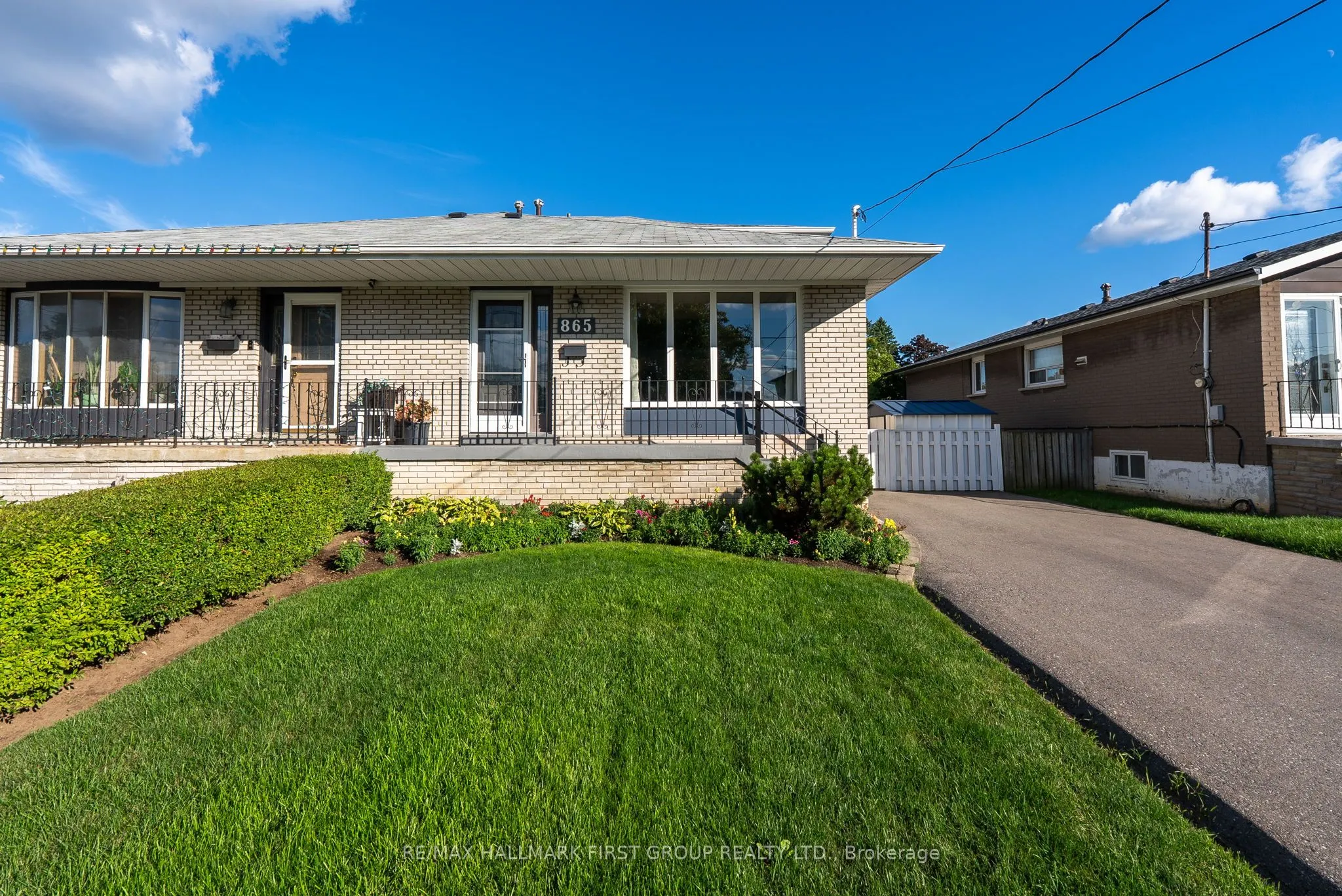 865 Marinet Crescent