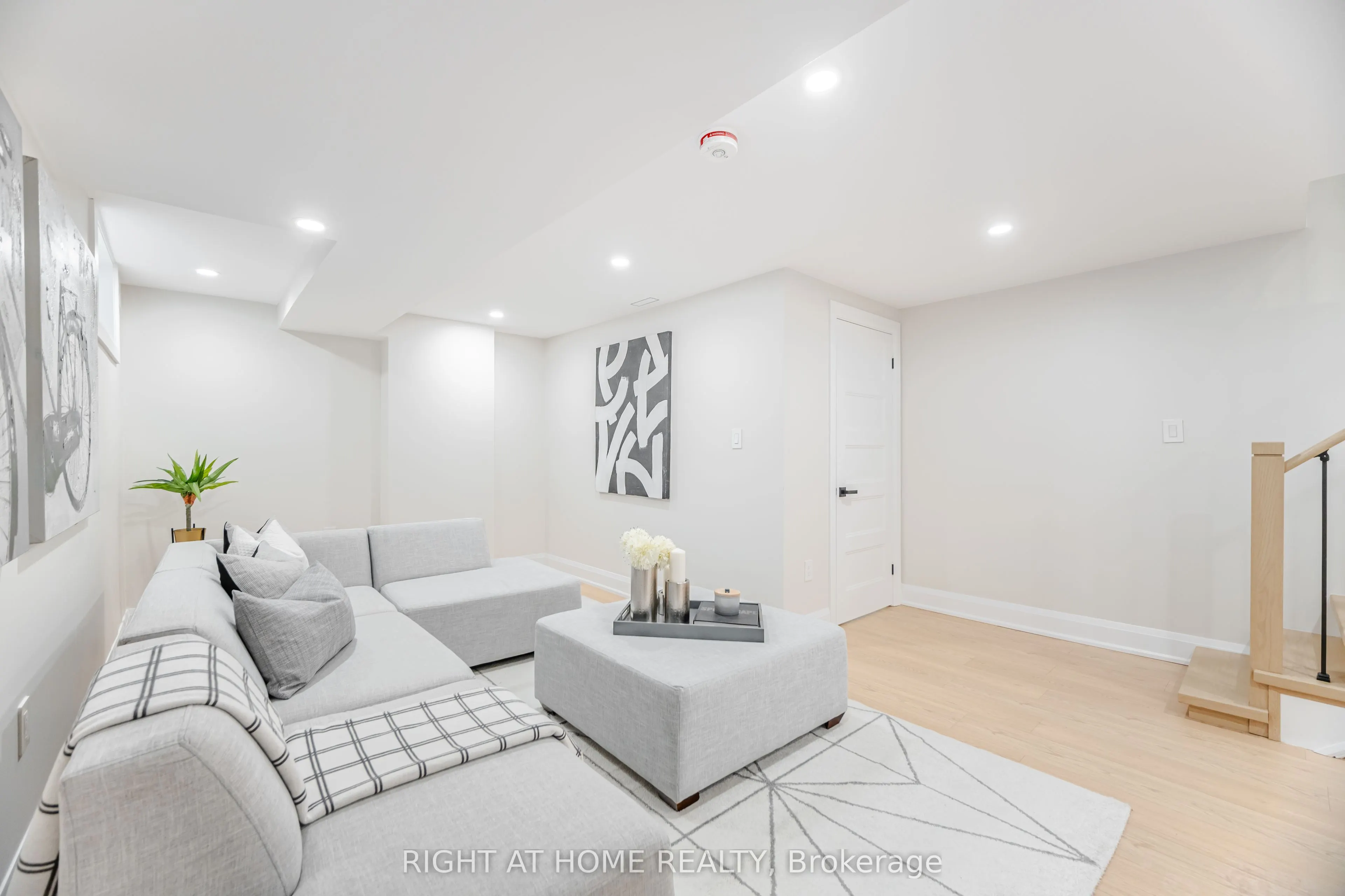 23 Bowmore Road