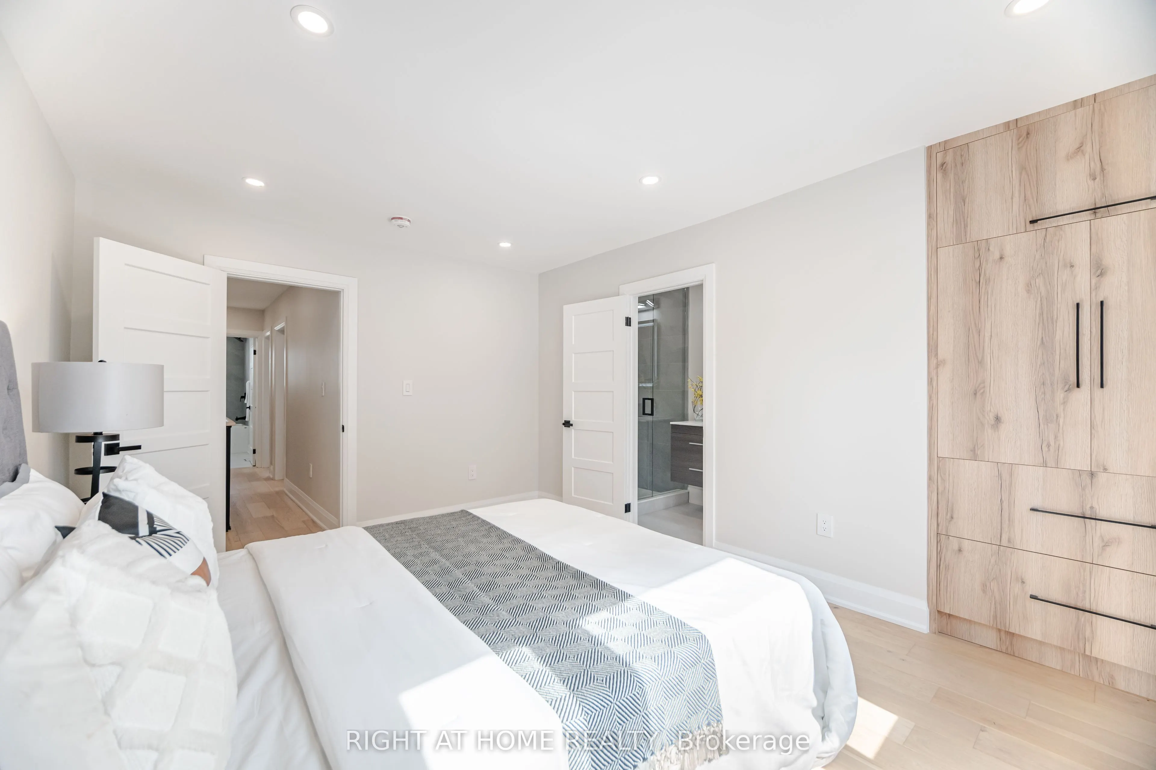 23 Bowmore Road