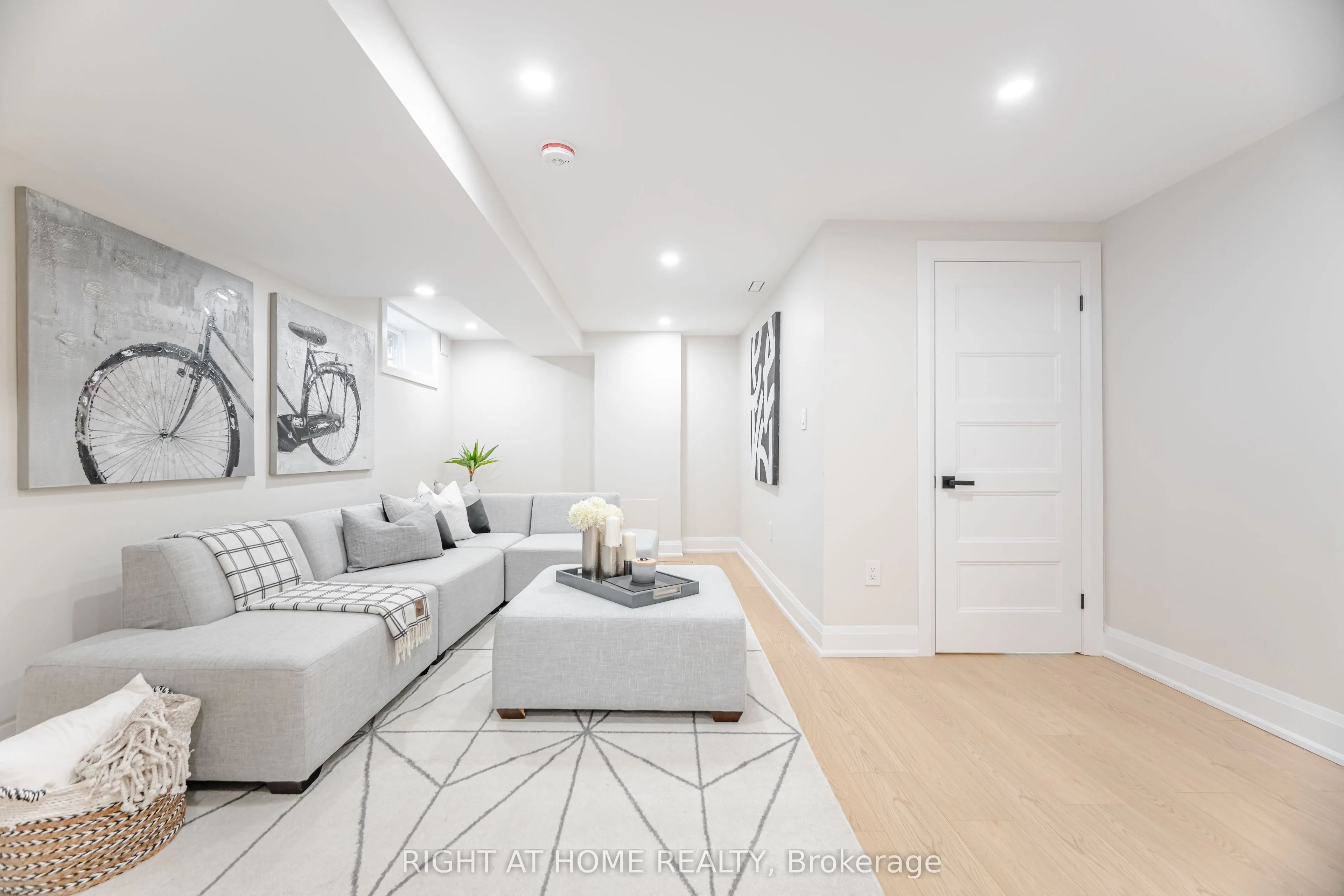 23 Bowmore Road