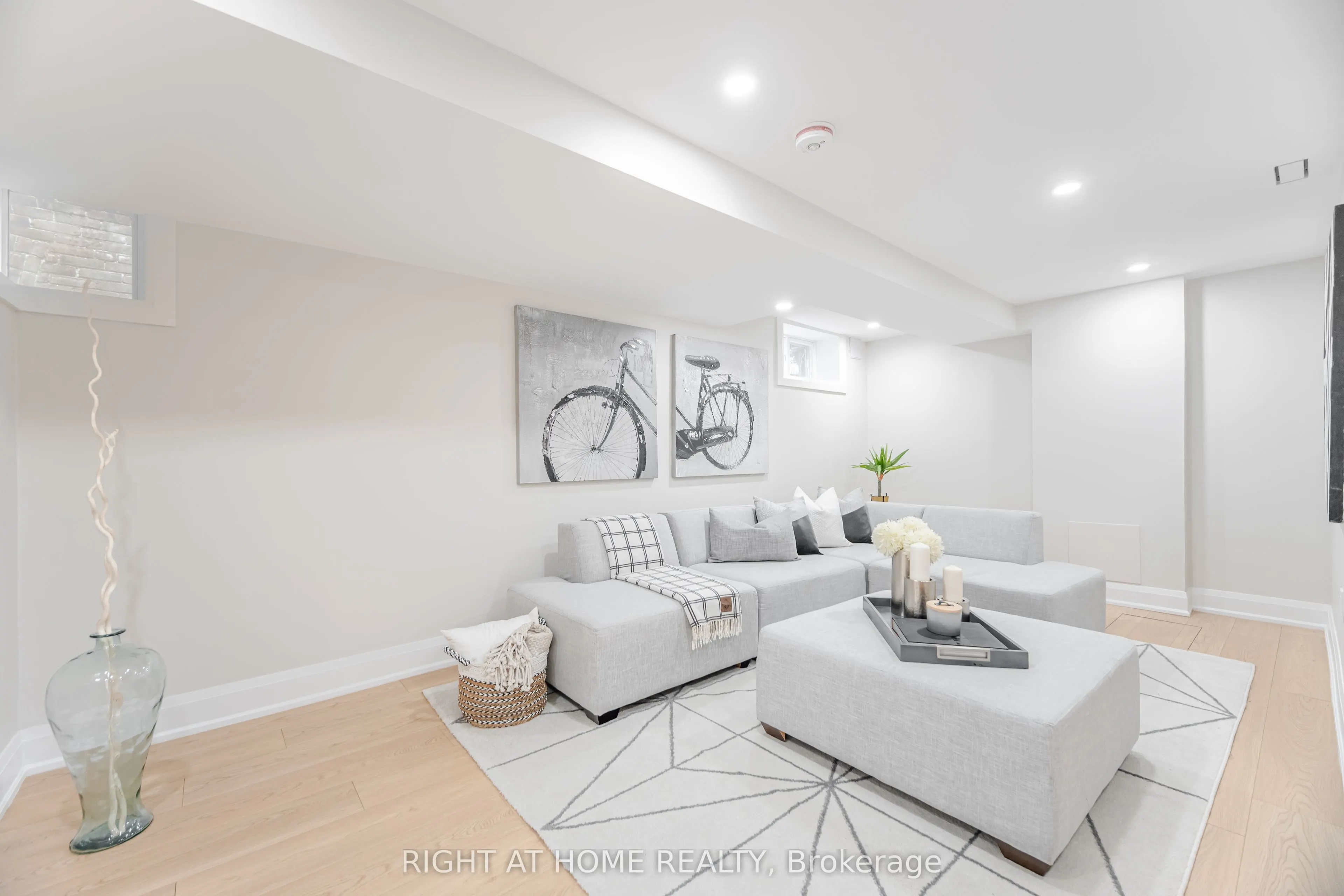 23 Bowmore Road