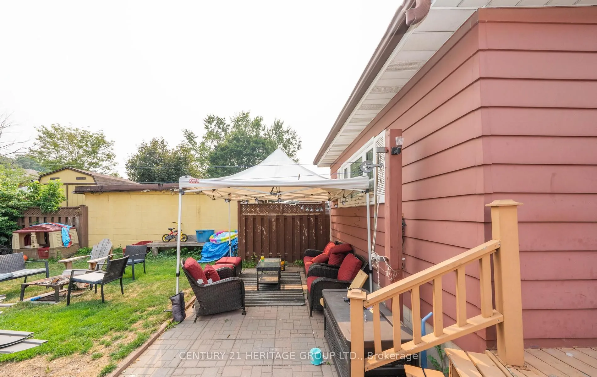 203 Hibbert Avenue