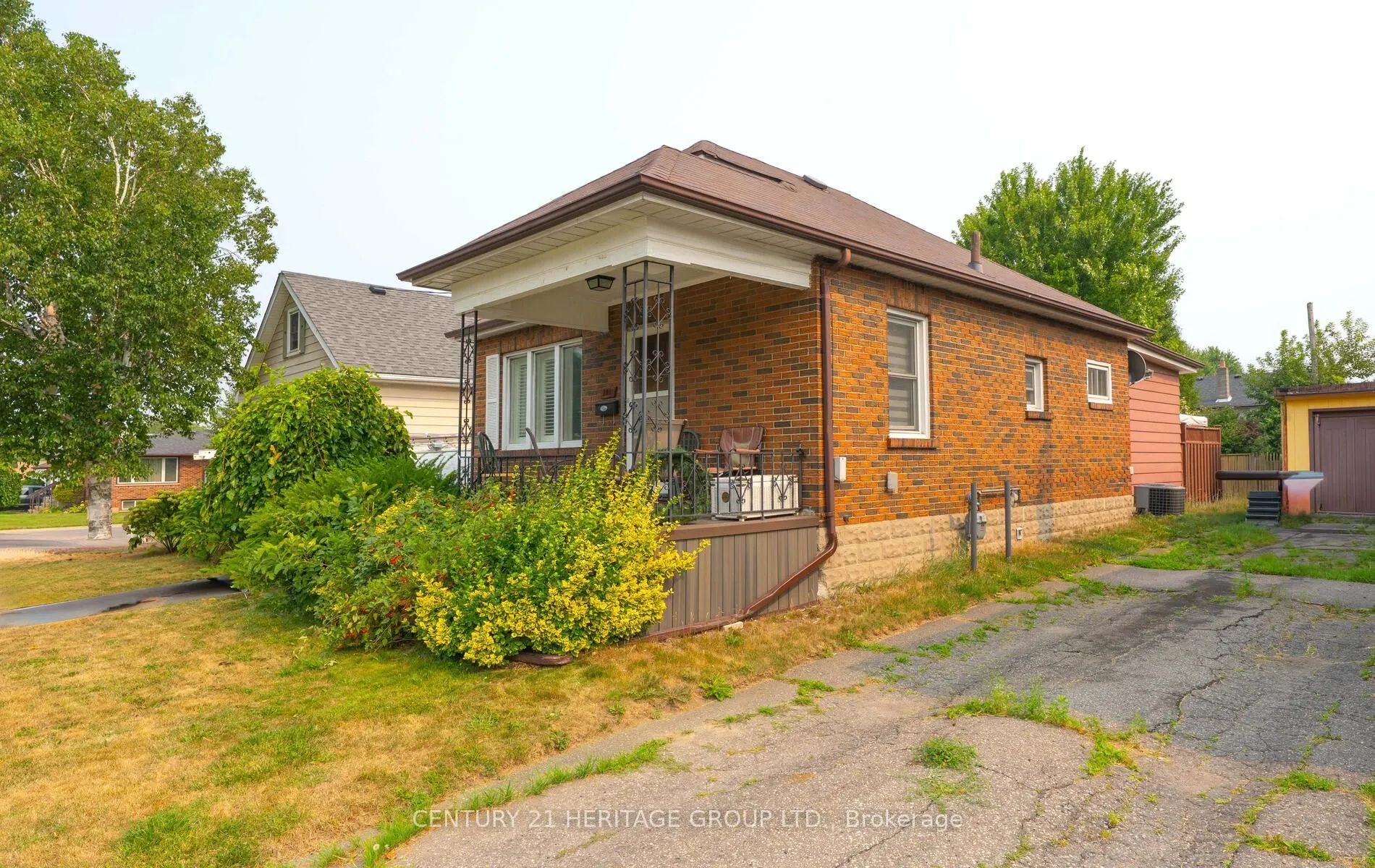 203 Hibbert Avenue