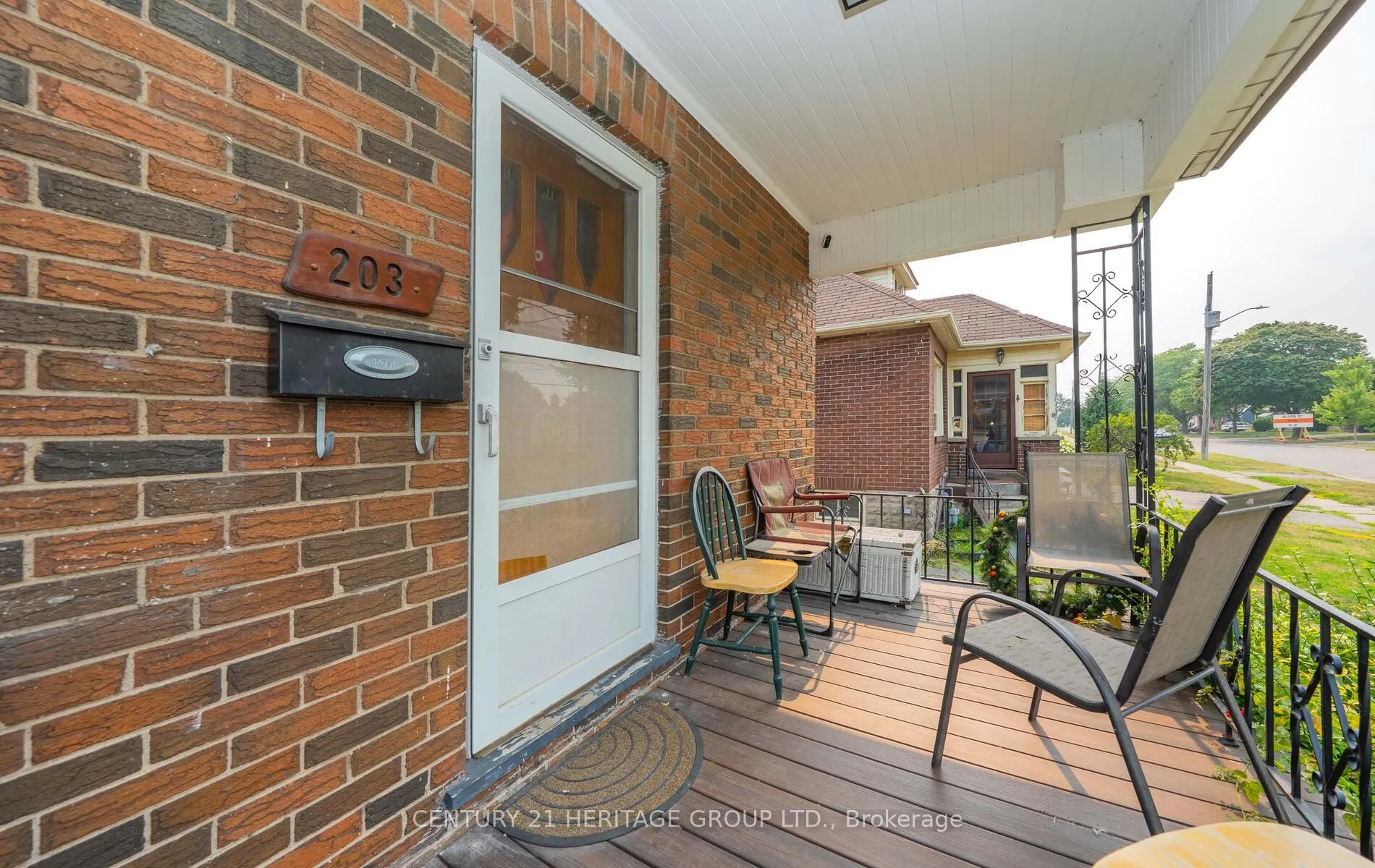203 Hibbert Avenue