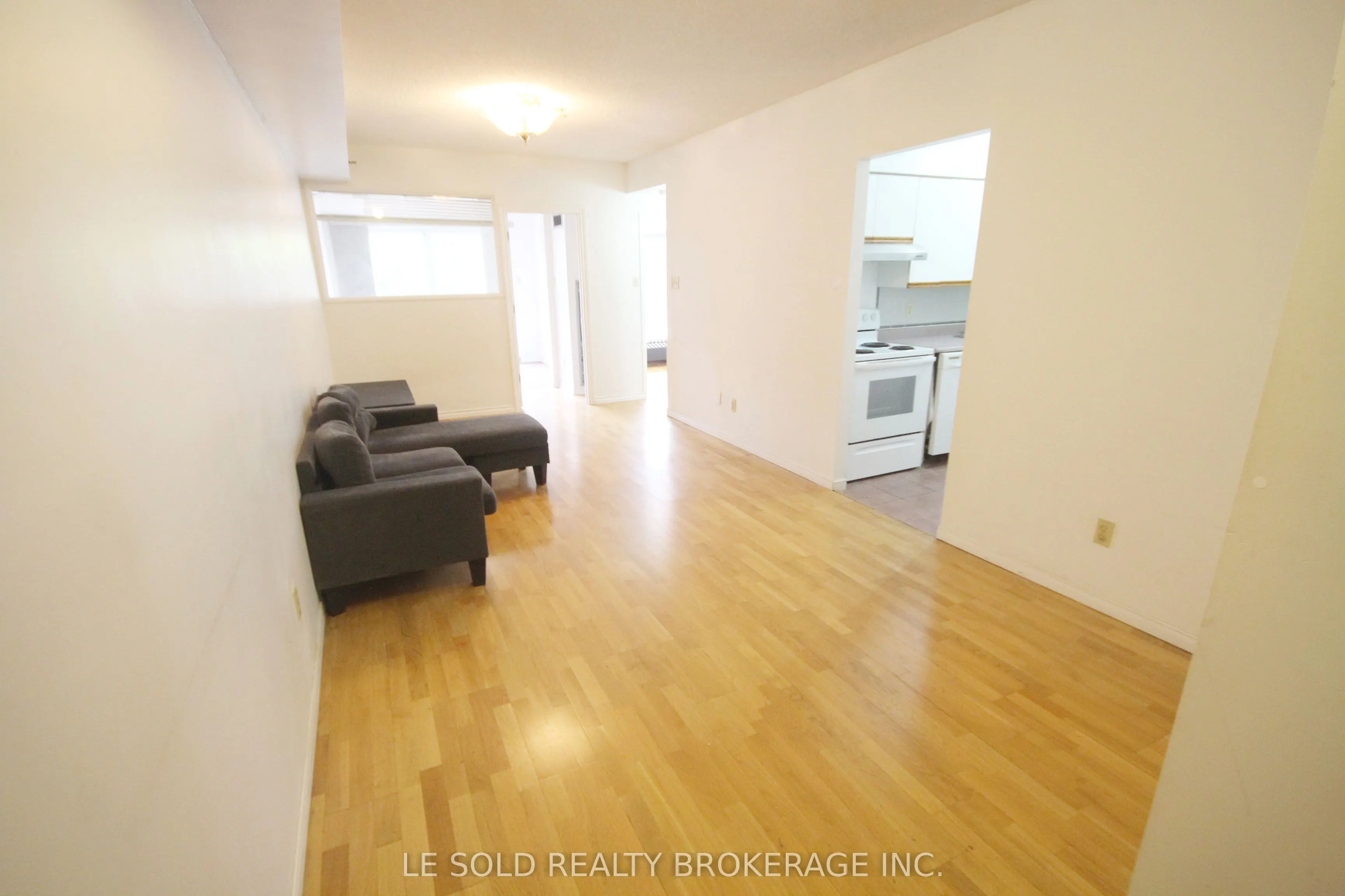 5800 Sheppard Avenue E, #218