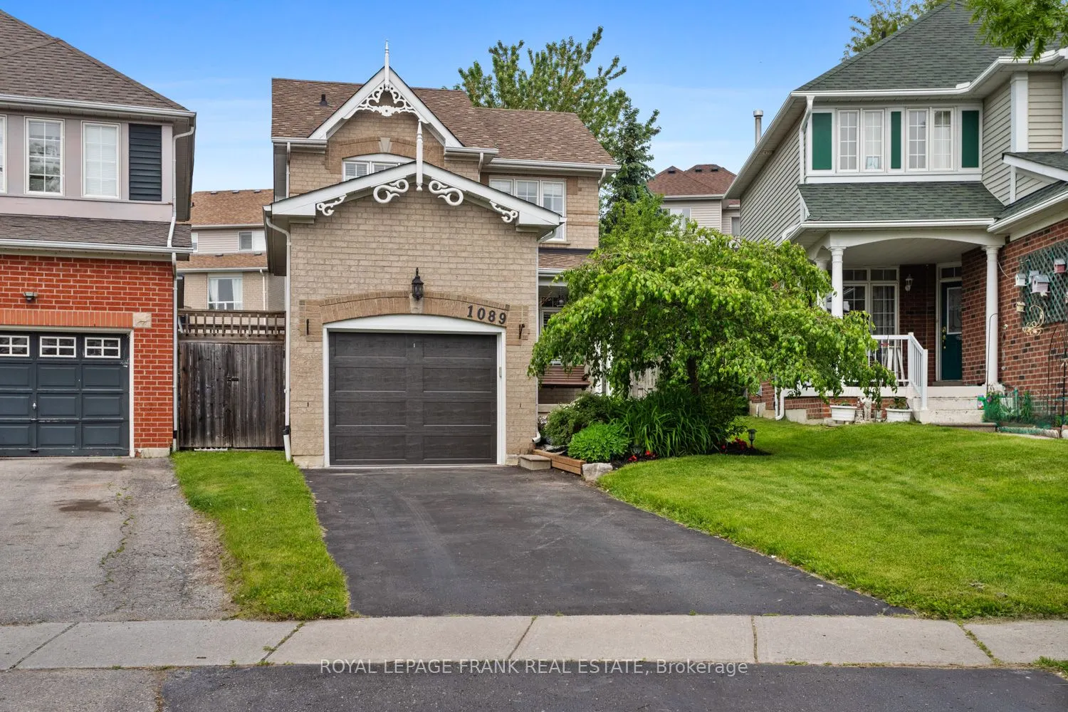 1089 Timberland Crescent