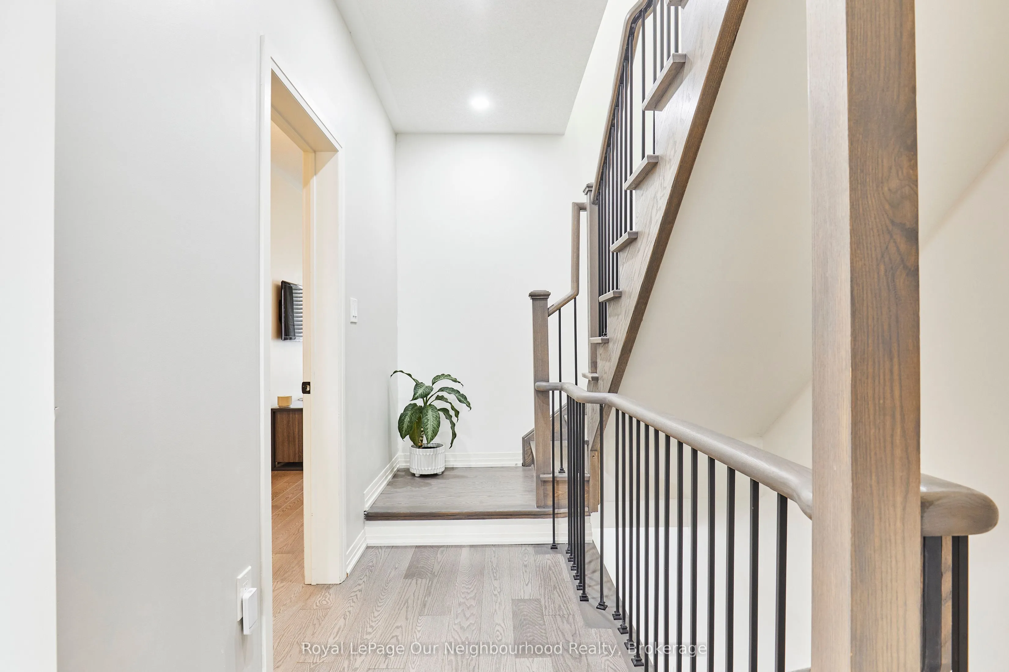 28 Clarington Boulevard
