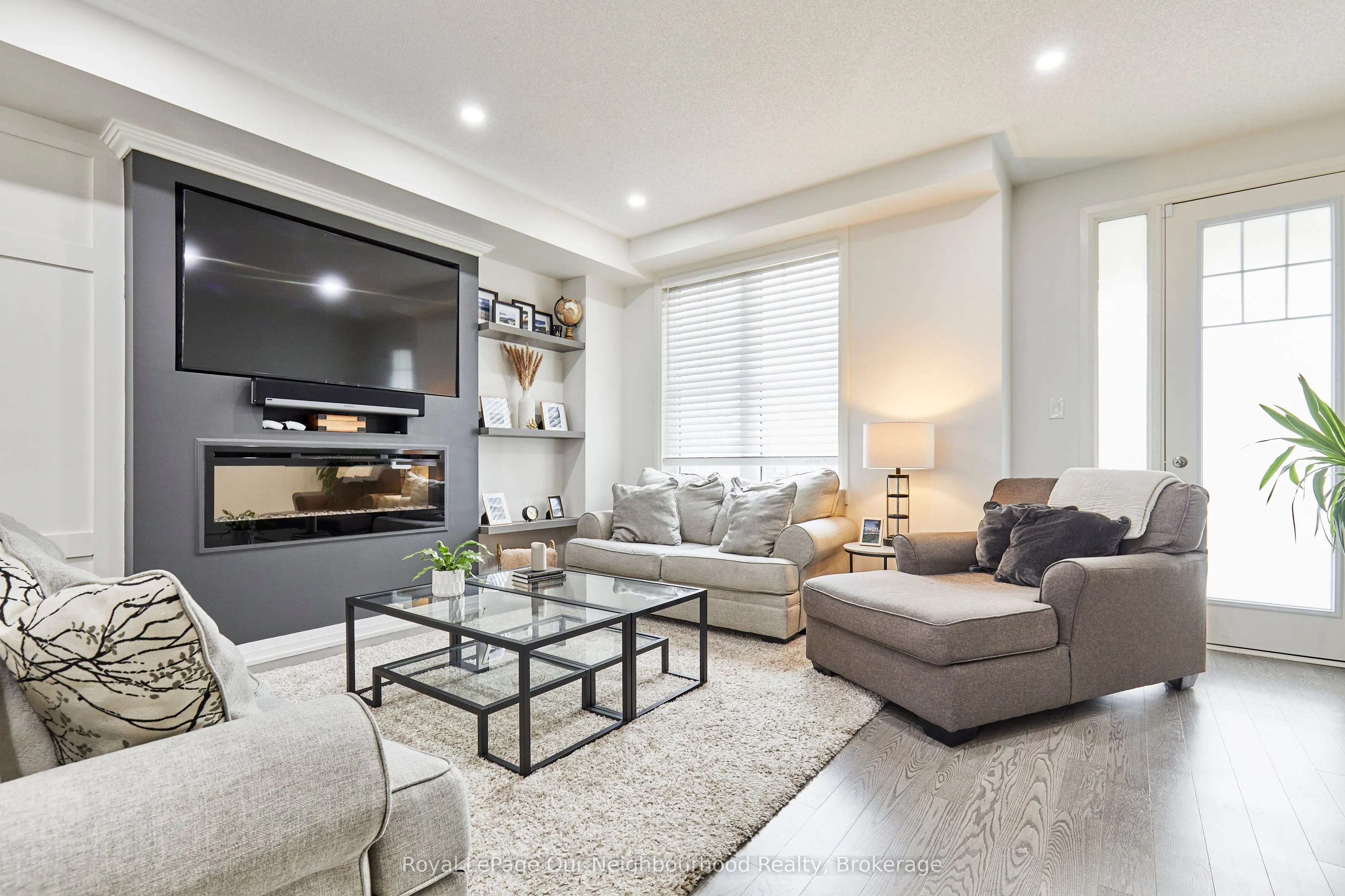 28 Clarington Boulevard