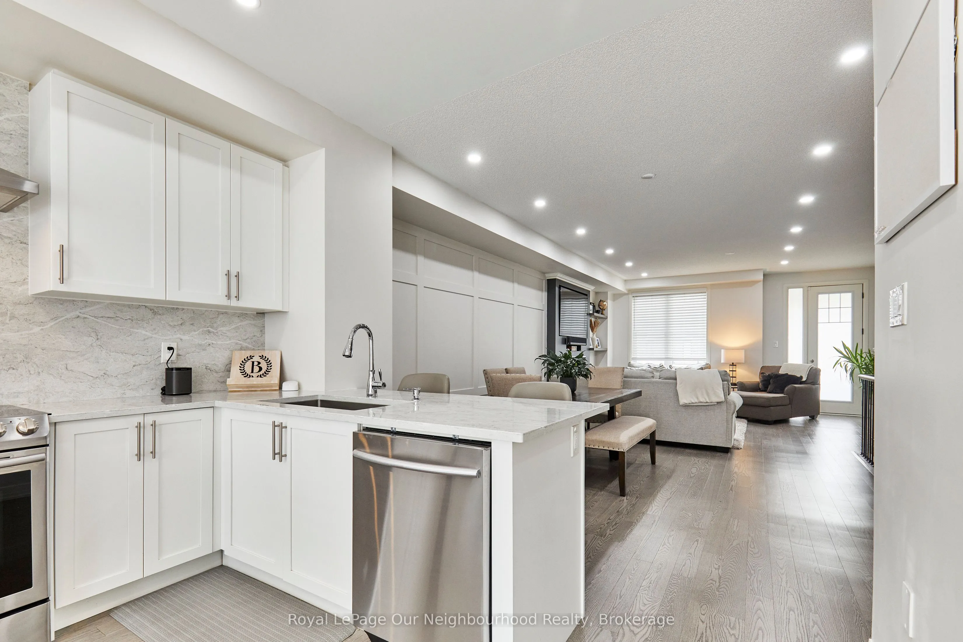 28 Clarington Boulevard