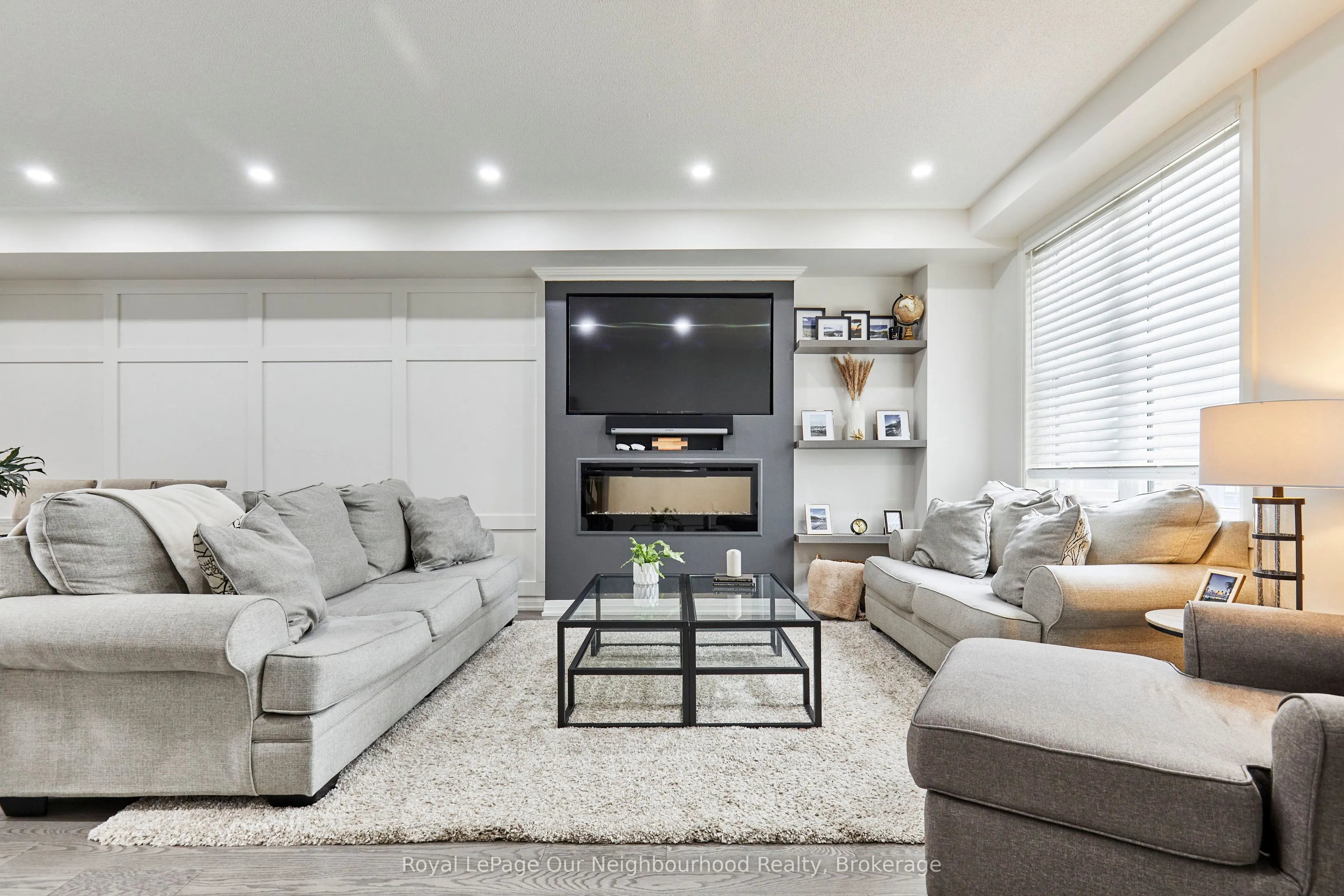 28 Clarington Boulevard