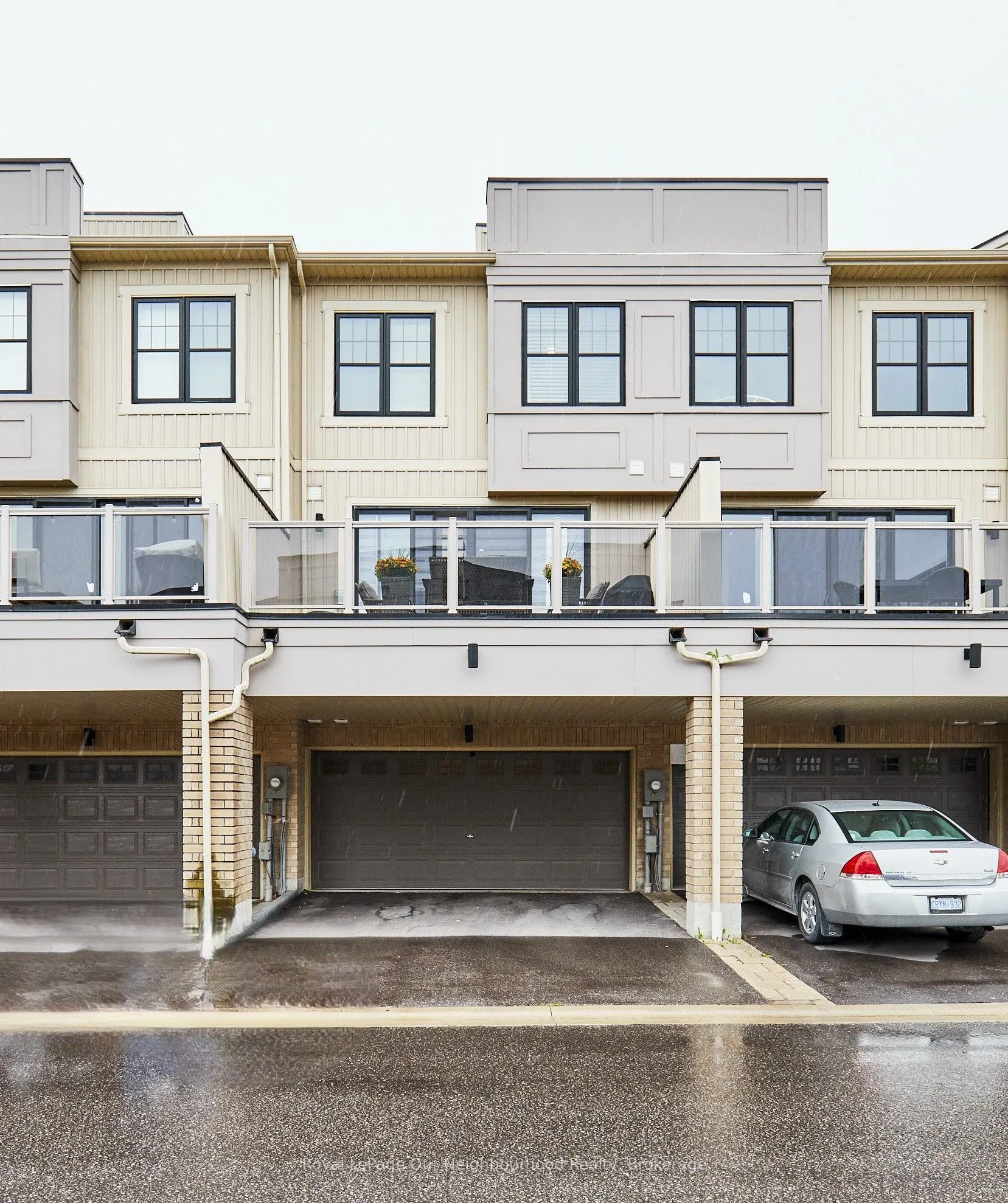 28 Clarington Boulevard
