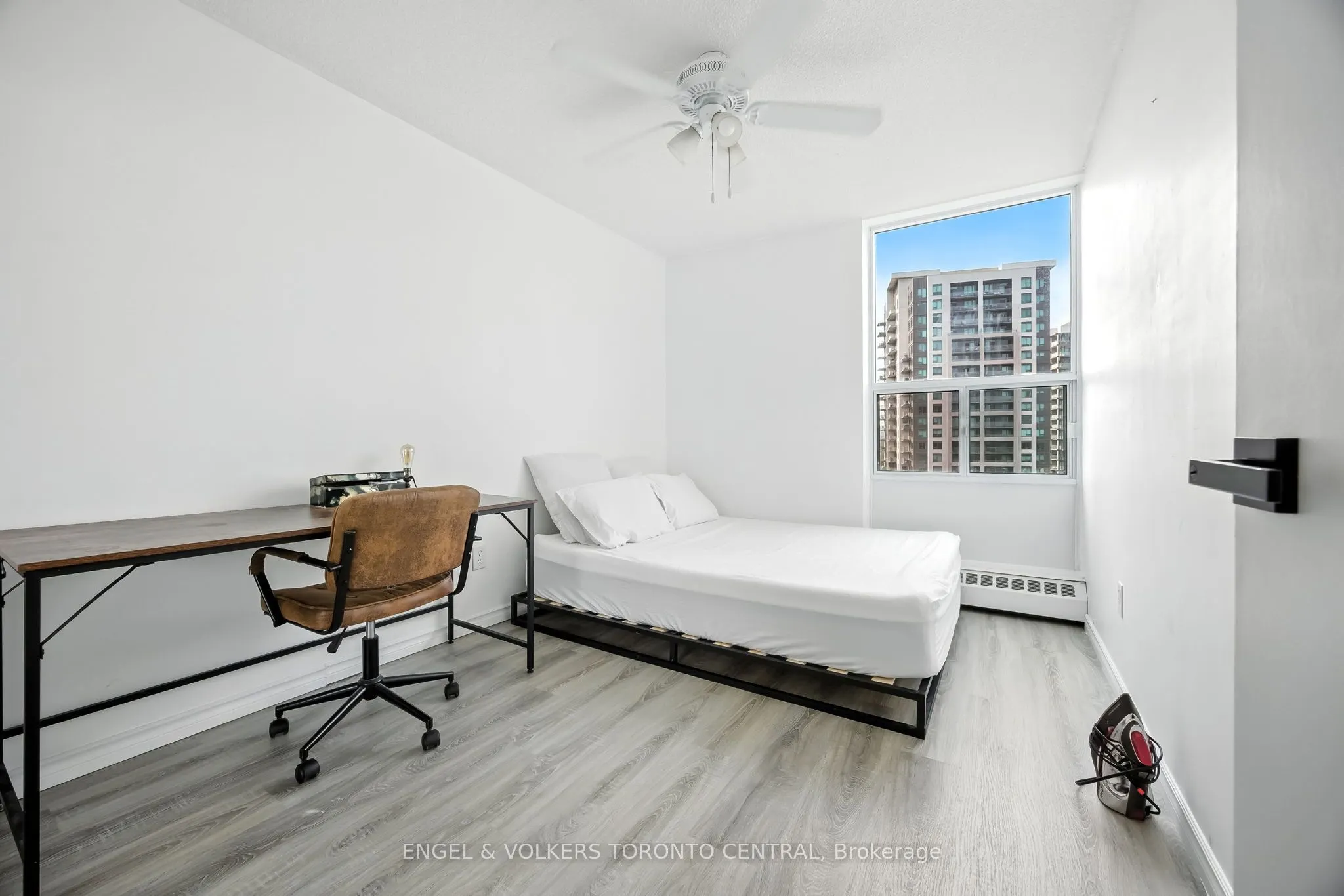 1210 Radom Street, #910