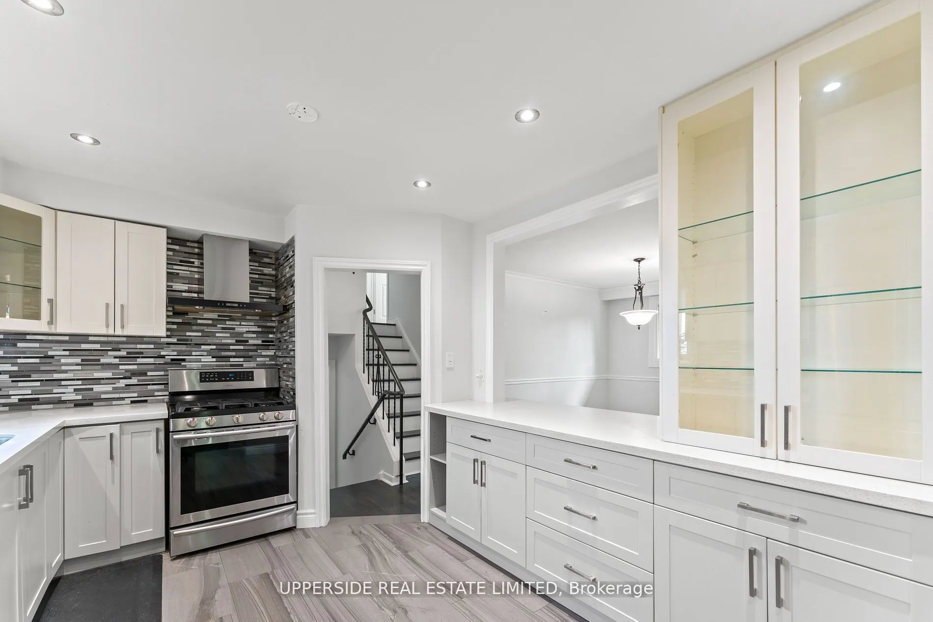 16 Janellan Terrace