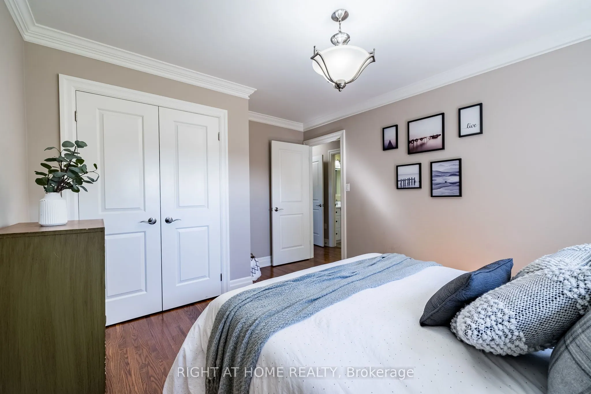 109 Crawforth Street