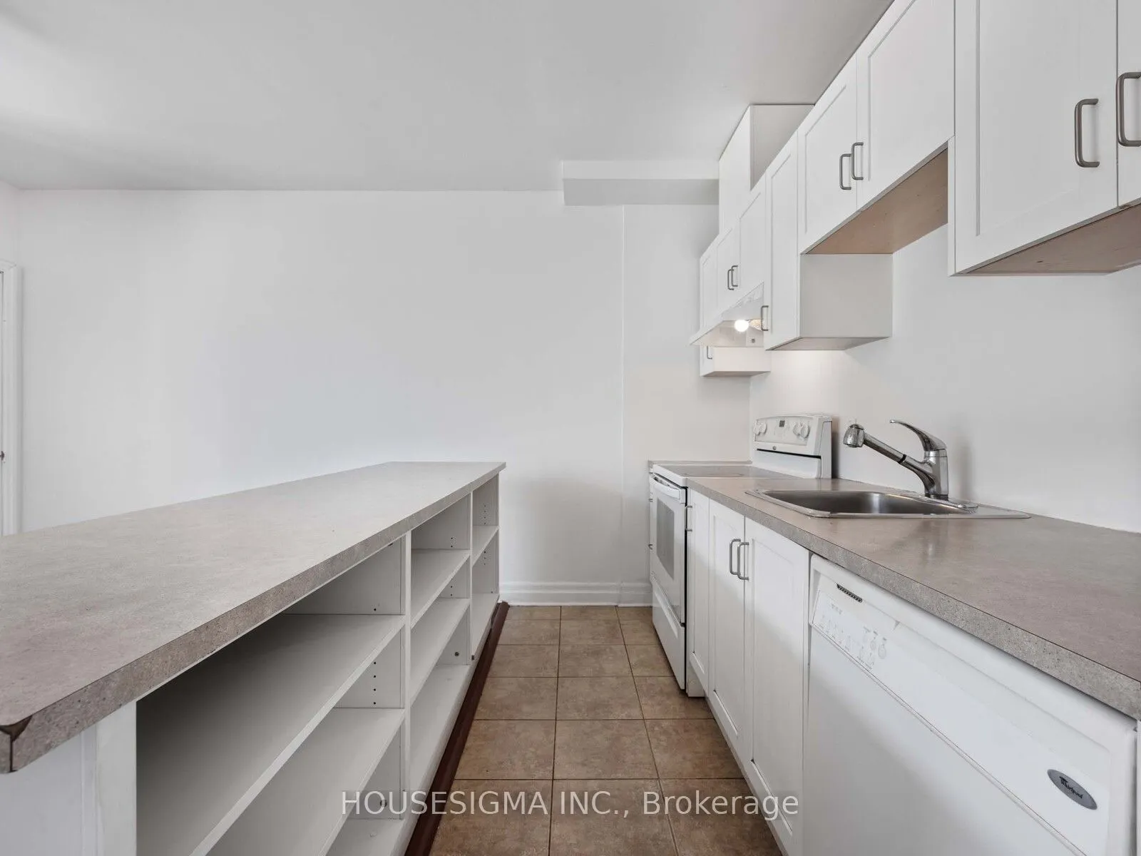 44 Bond Street W, #313