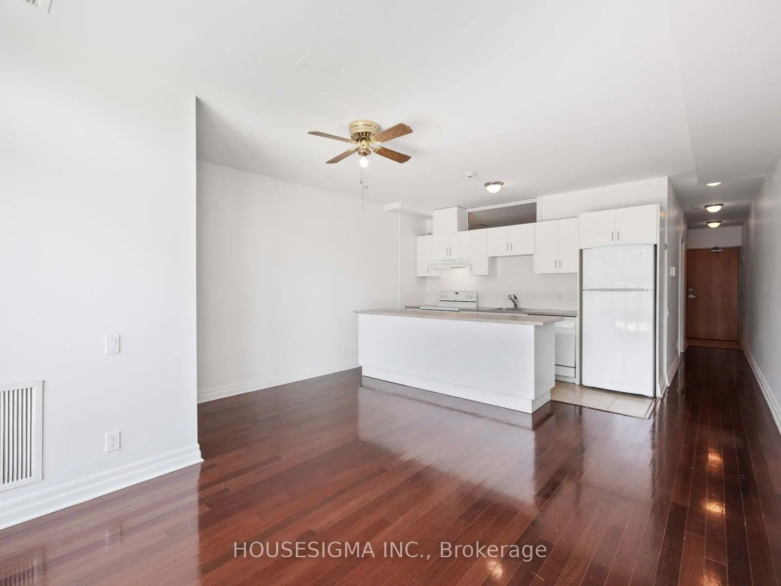 44 Bond Street W, #313