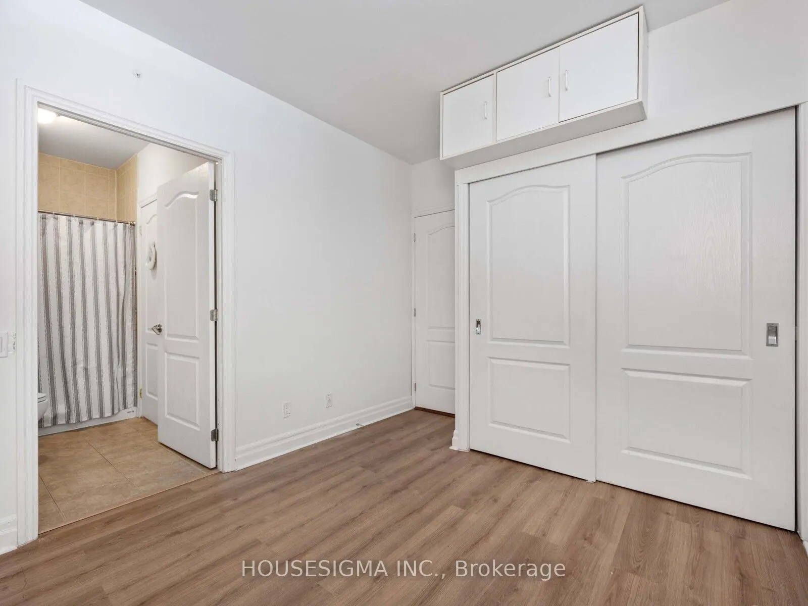 44 Bond Street W, #313