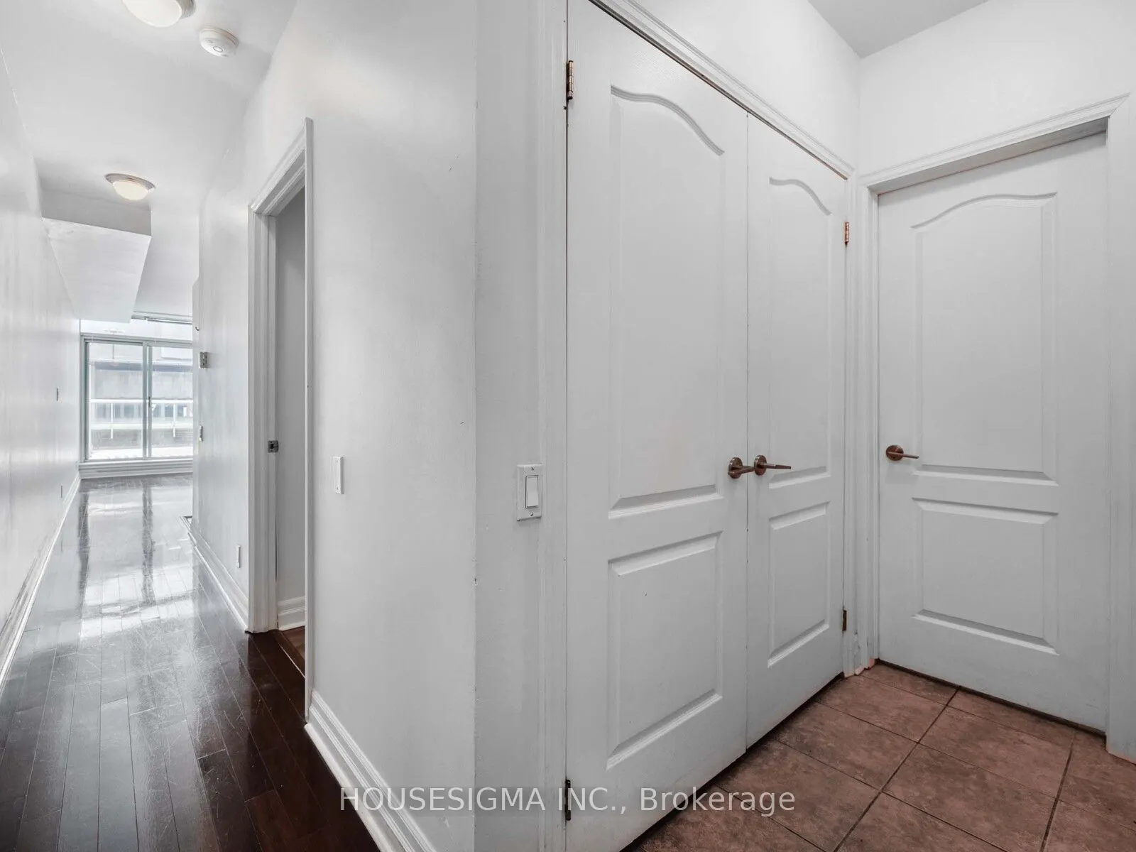 44 Bond Street W, #313