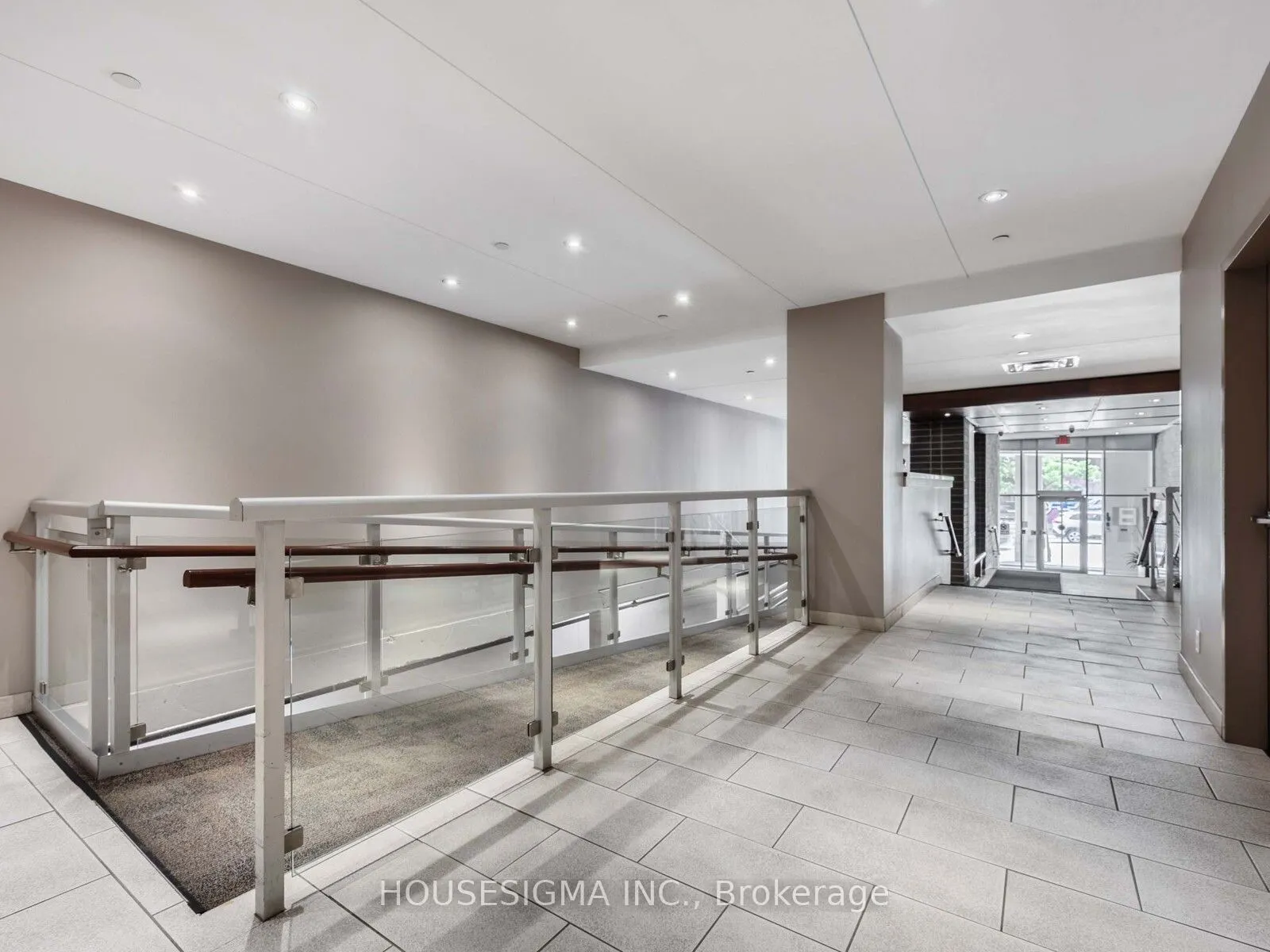 44 Bond Street W, #313