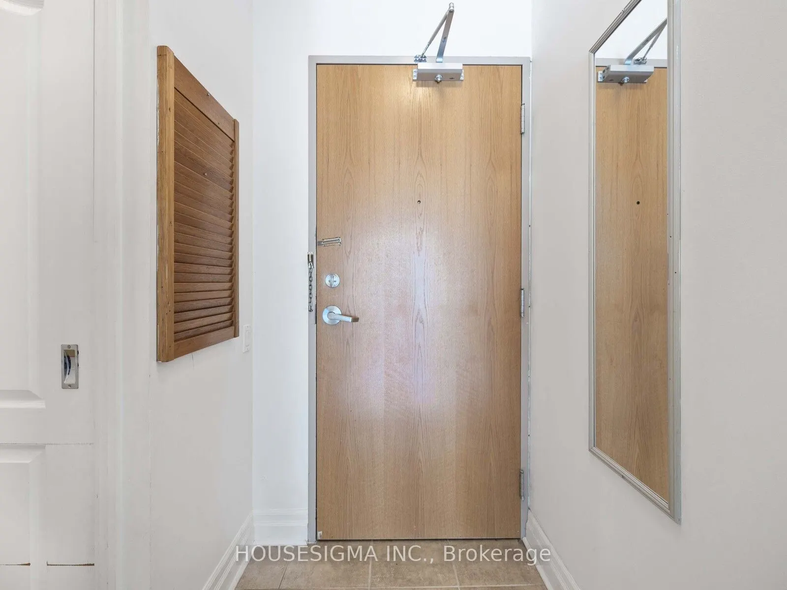 44 Bond Street W, #313