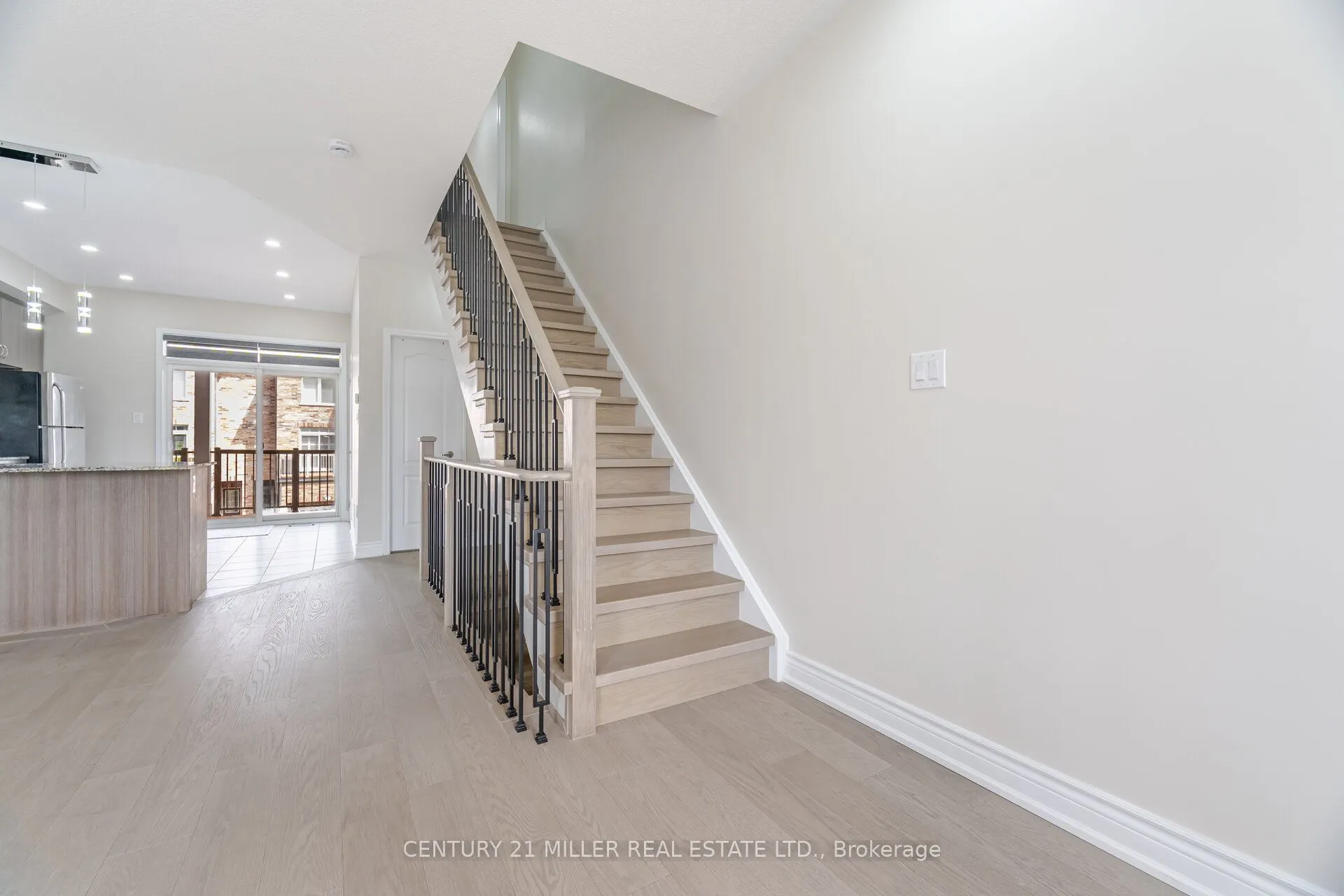 1401 Salem Road N