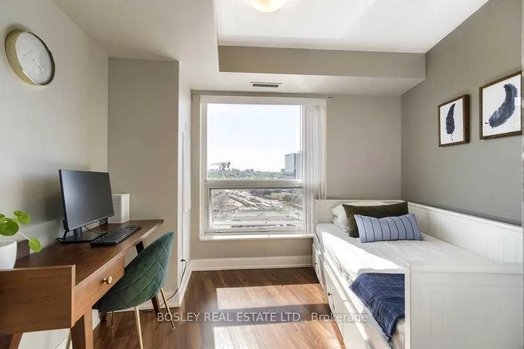 125 Village Green Square, #1108