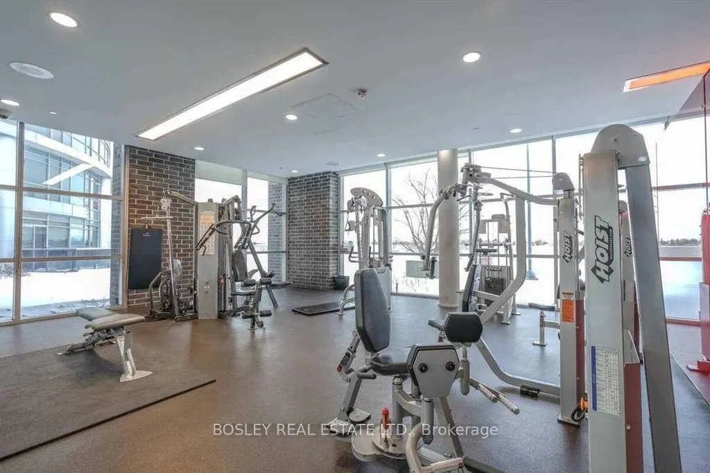 125 Village Green Square, #1108