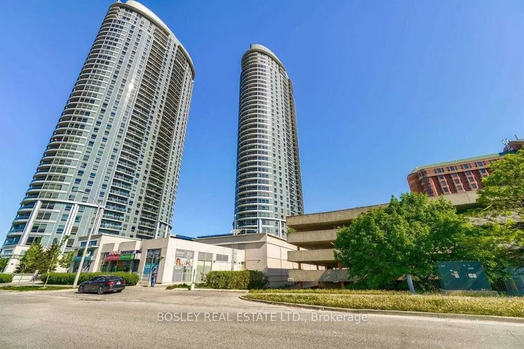 125 Village Green Square, #1108