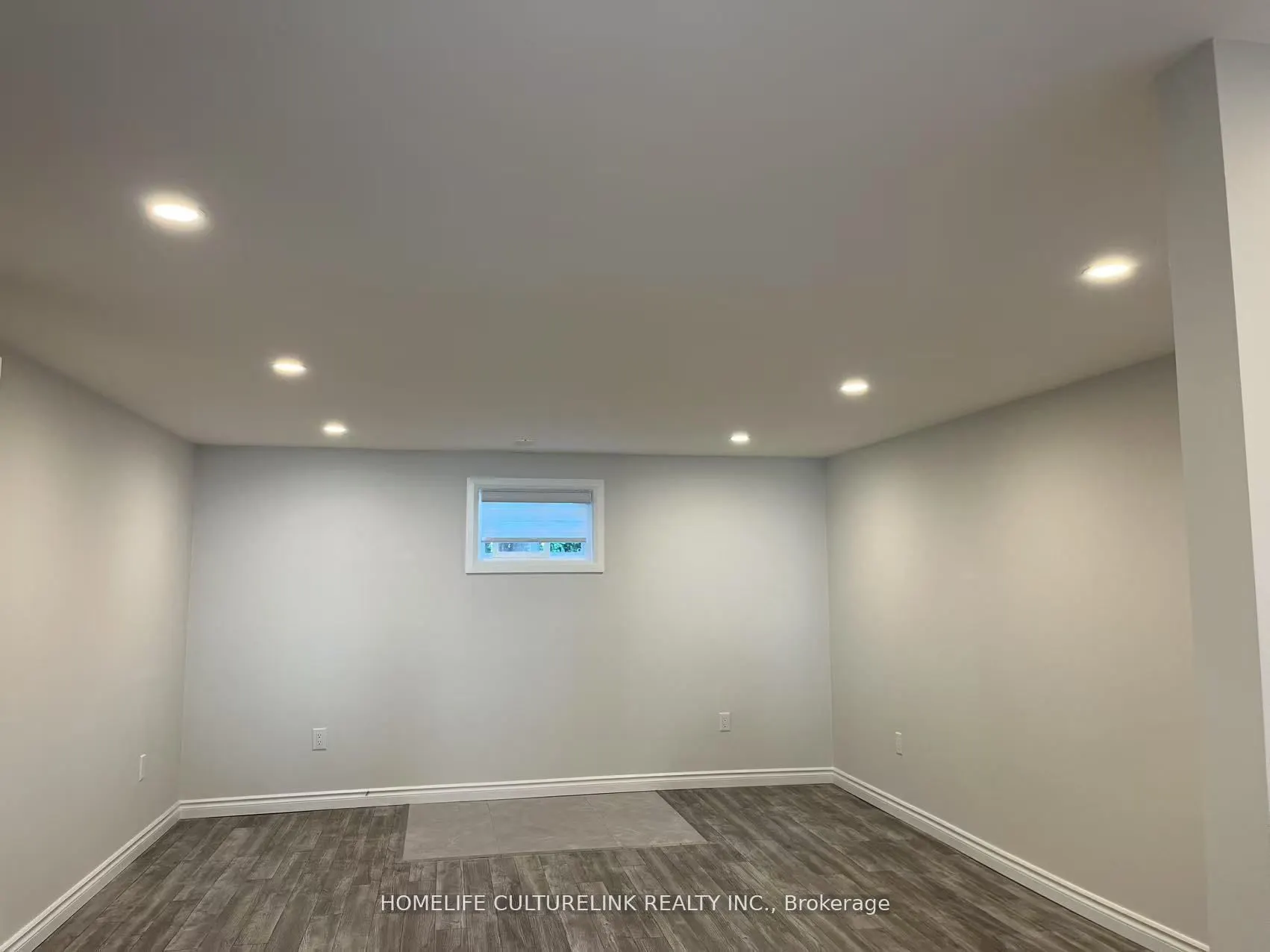 1387 Sarcee Street