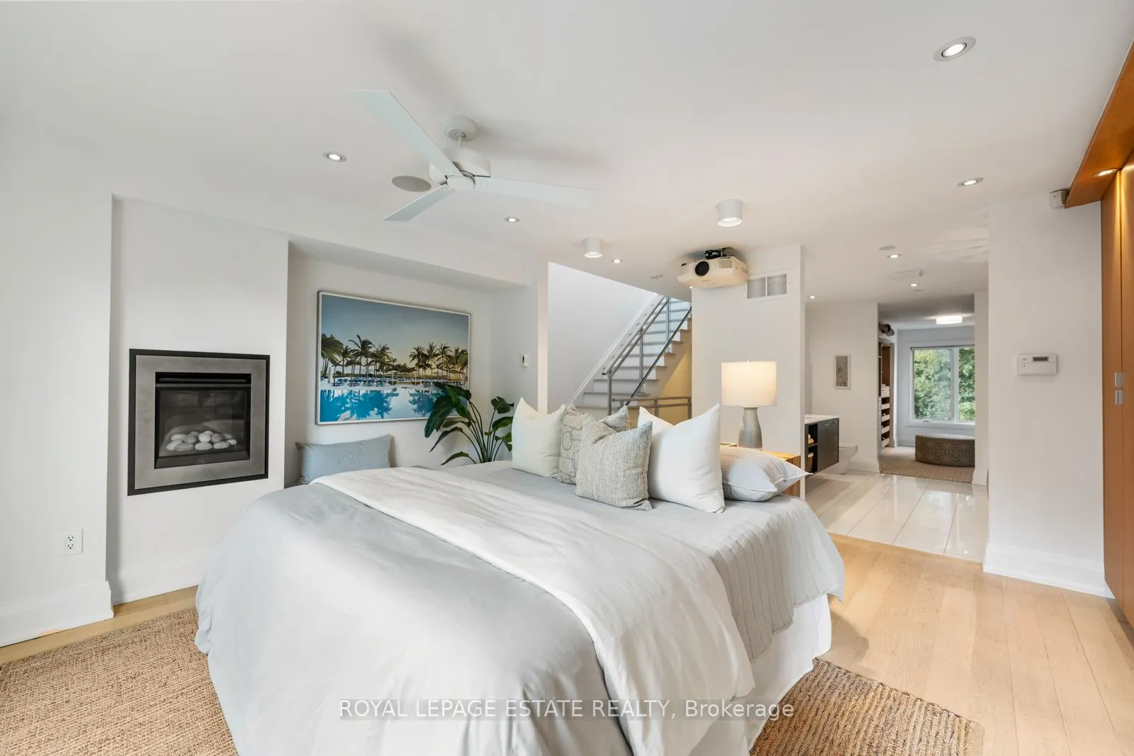 62 Hubbard Boulevard