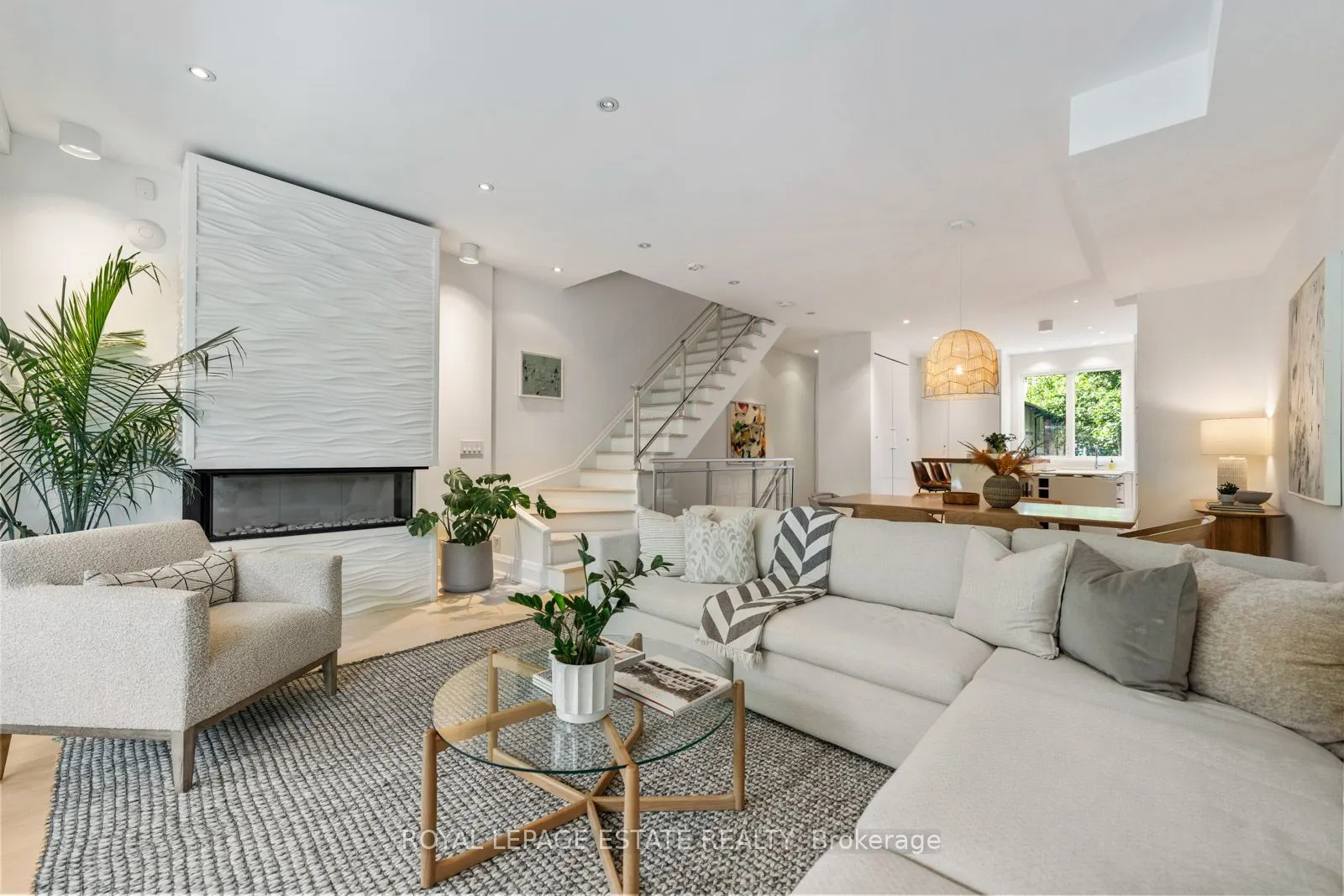 62 Hubbard Boulevard