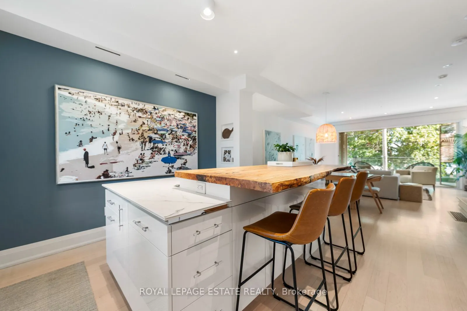 62 Hubbard Boulevard
