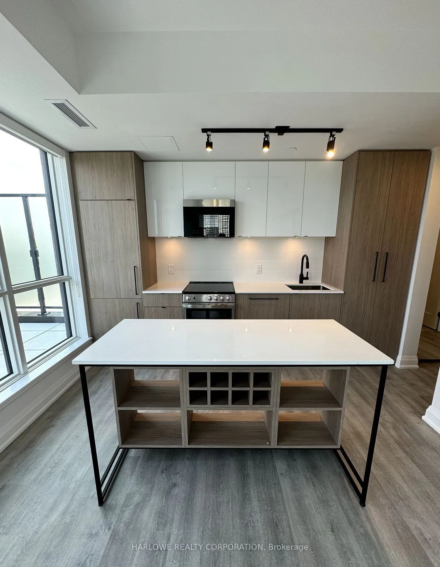 2369 Danforth Avenue, #613