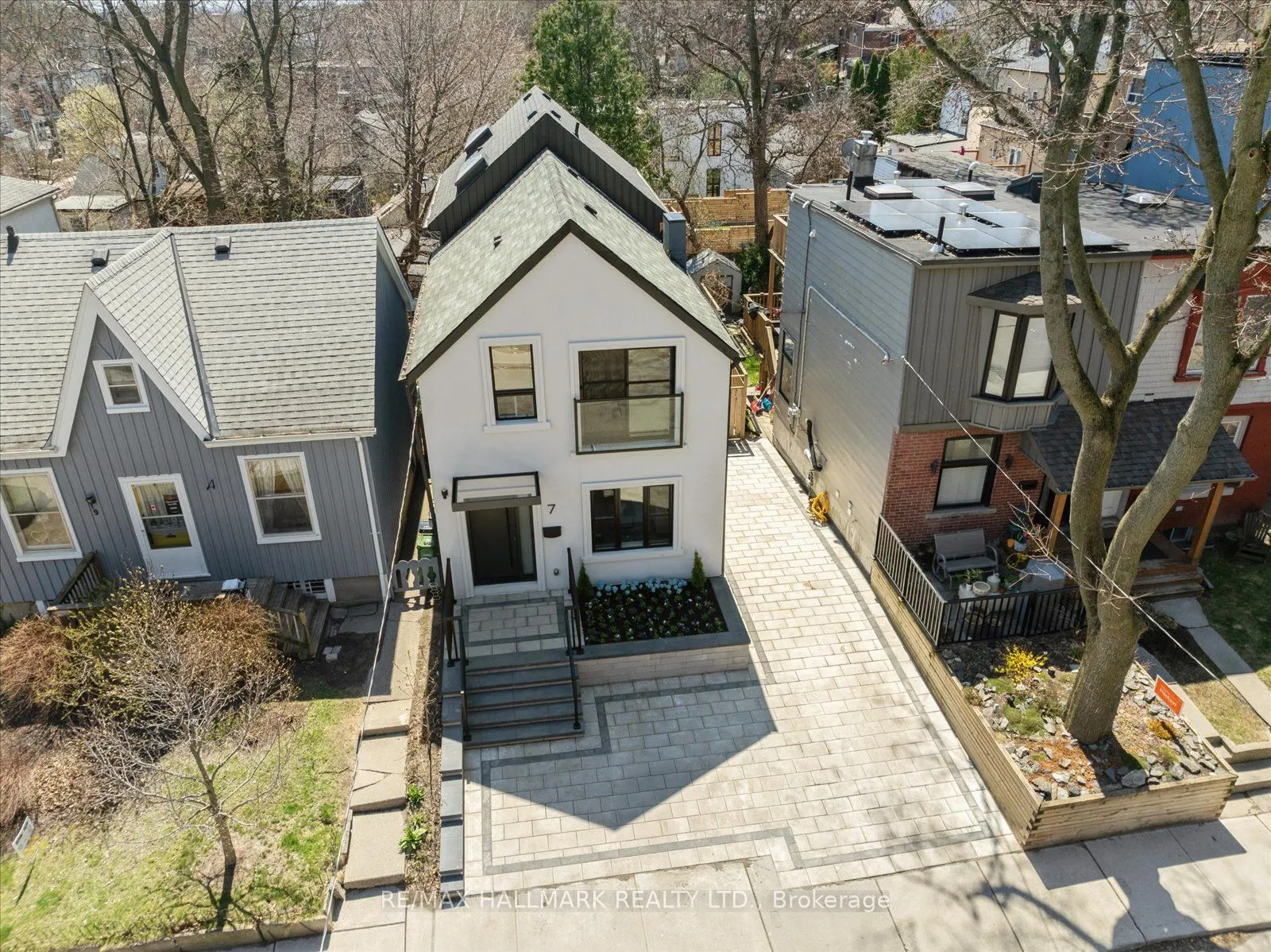 7 Ivy Avenue