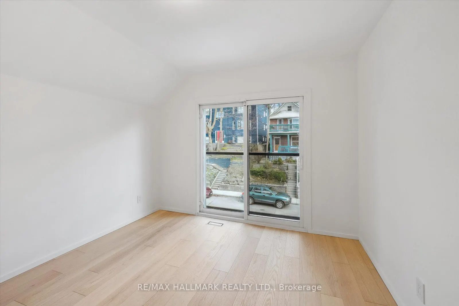 7 Ivy Avenue