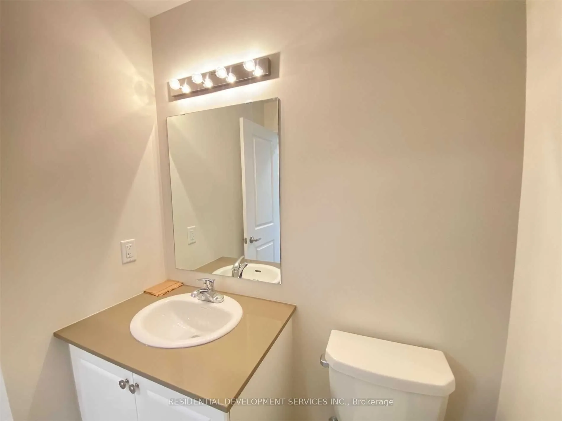 465 Beresford Path, #8