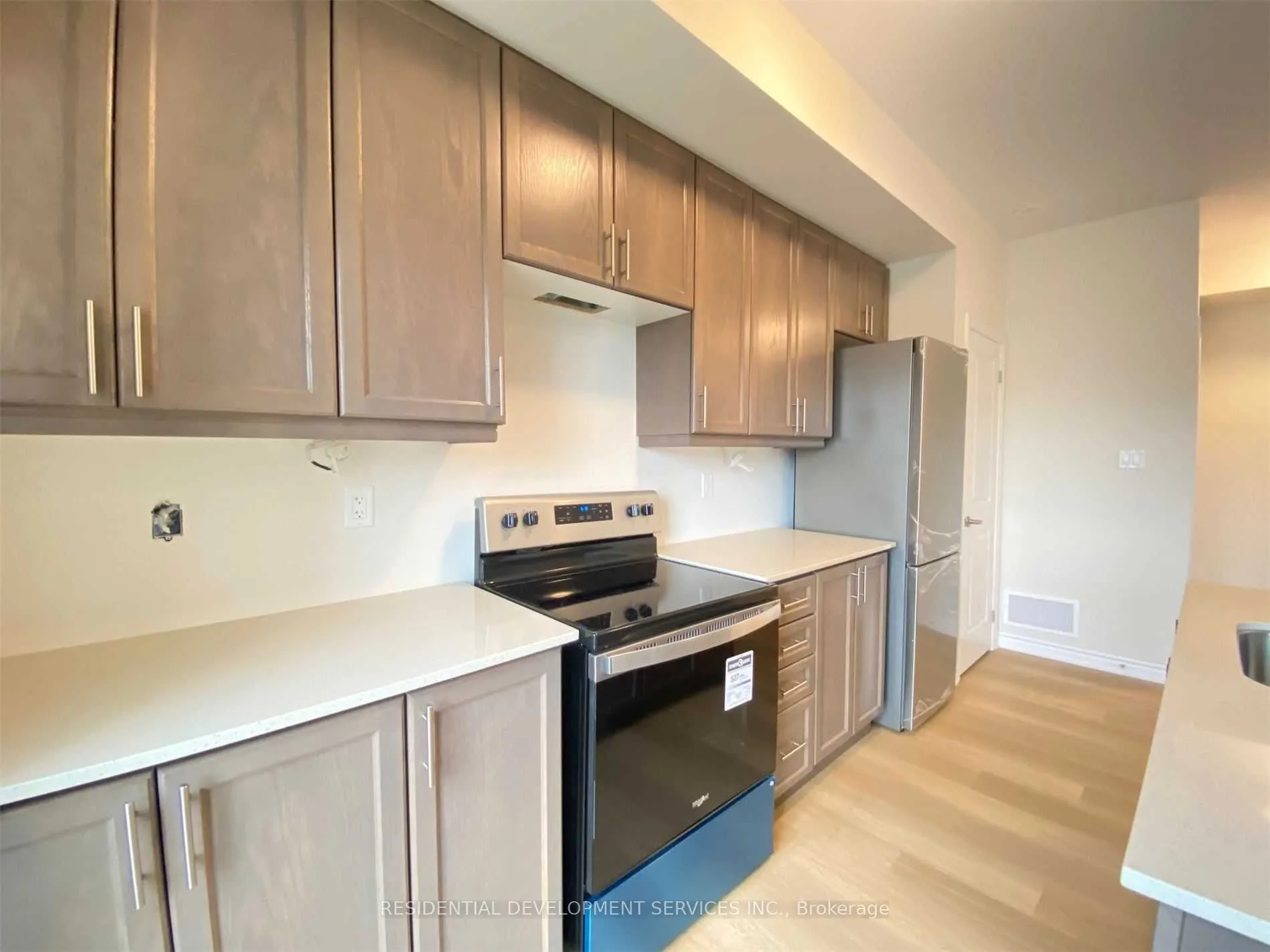 465 Beresford Path, #8