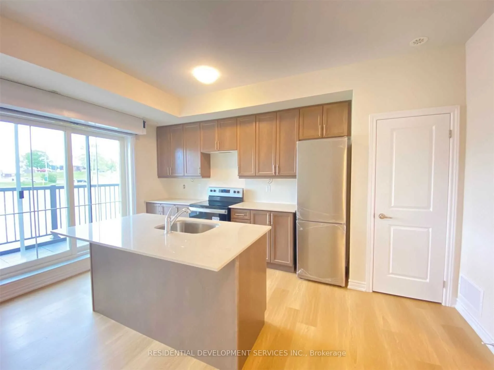 465 Beresford Path, #8