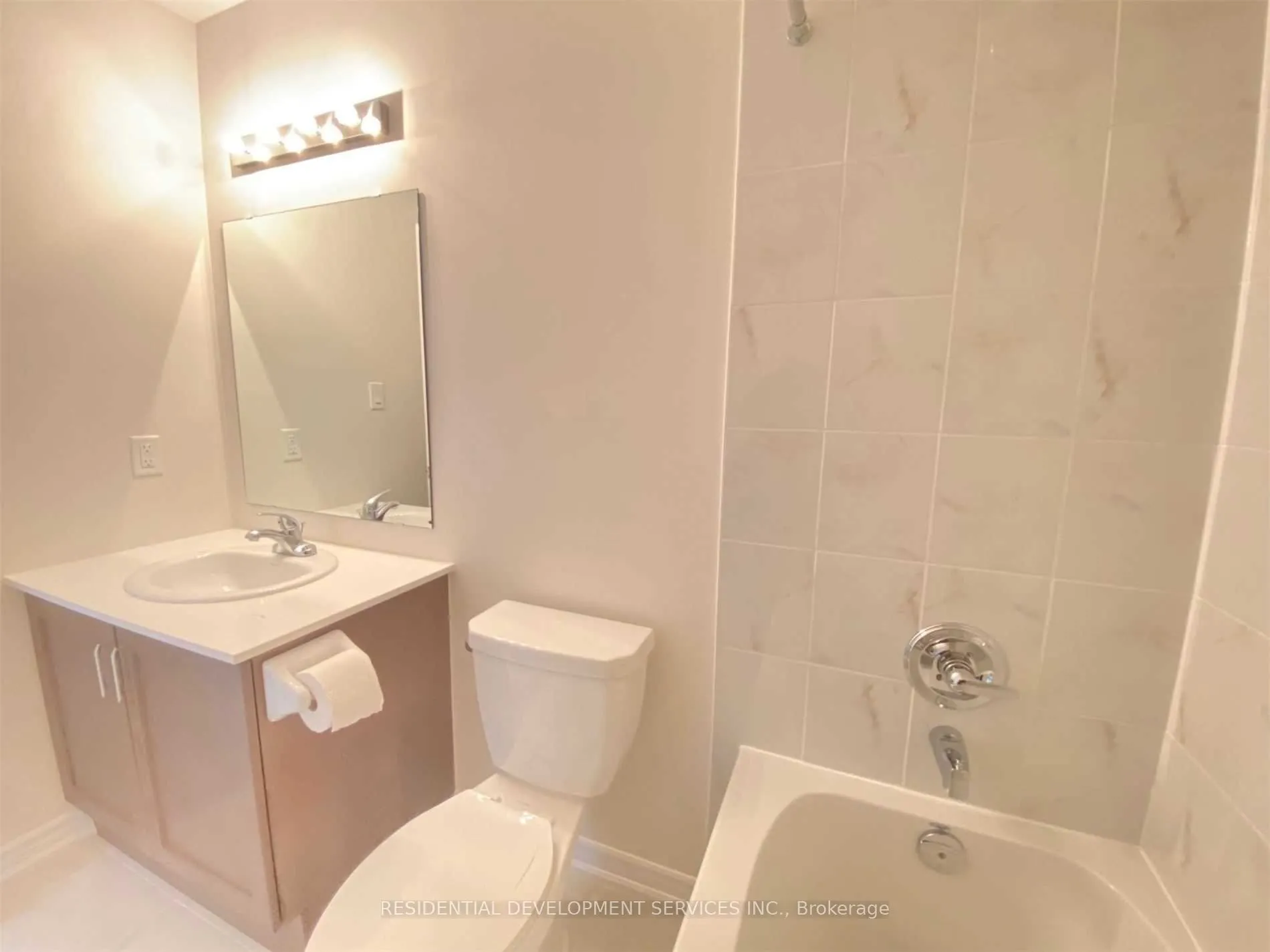 465 Beresford Path, #8