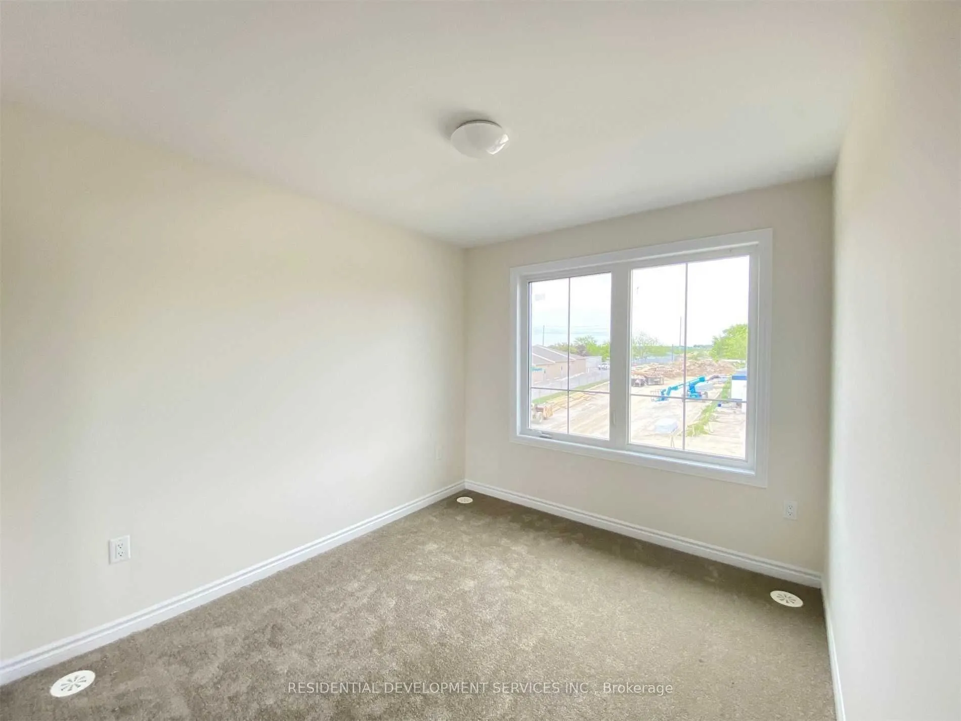 465 Beresford Path, #8