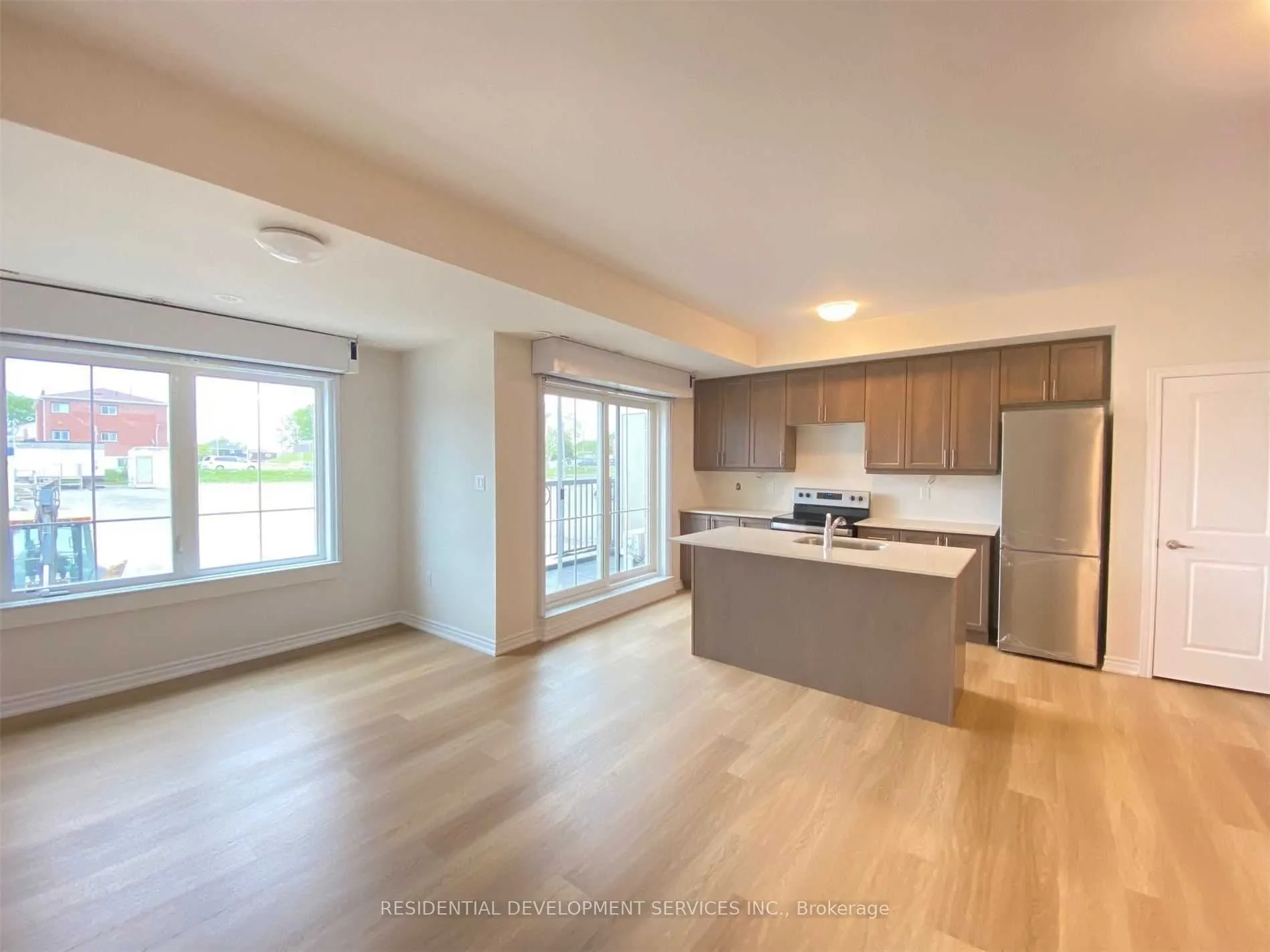 465 Beresford Path, #8