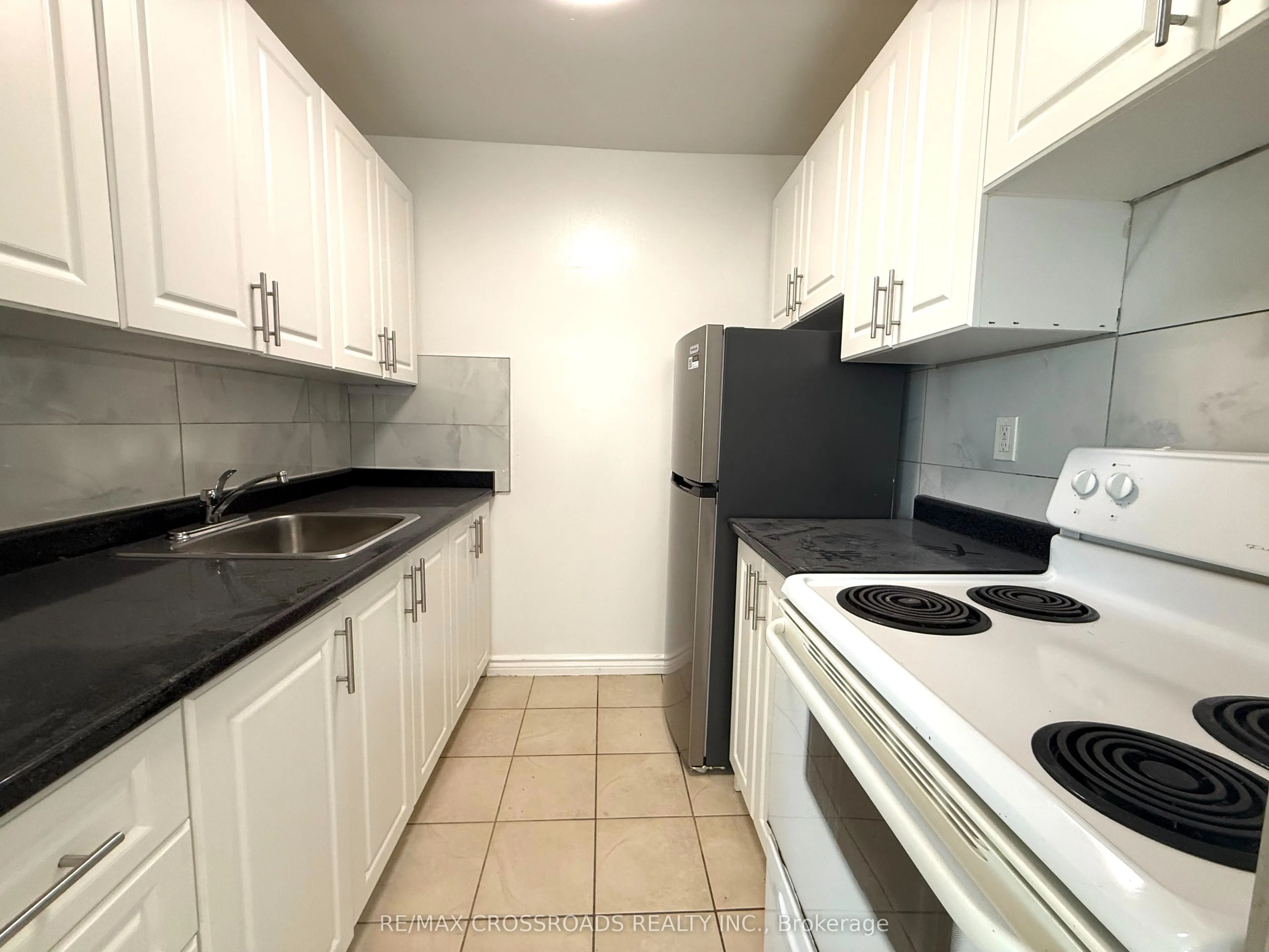 1191 Ellesmere Road, #102