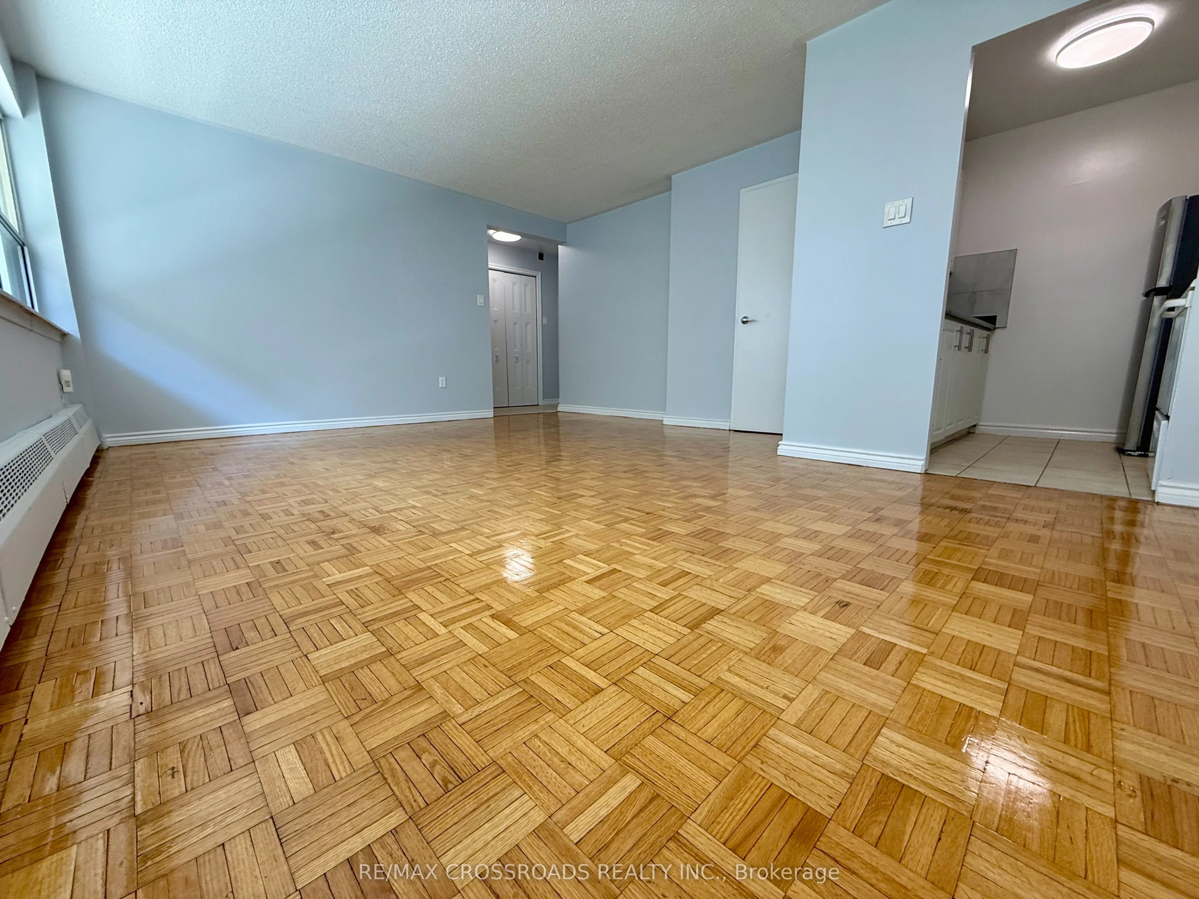 1191 Ellesmere Road, #102