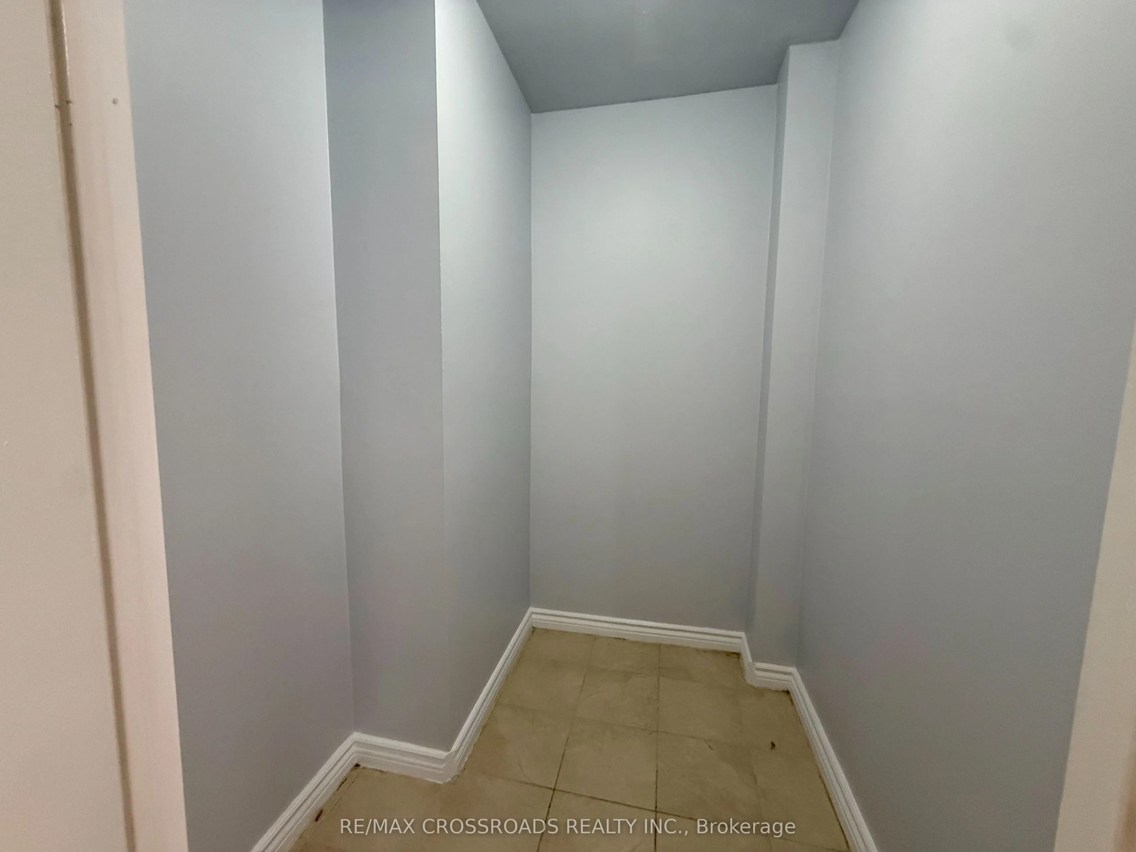 1191 Ellesmere Road, #102