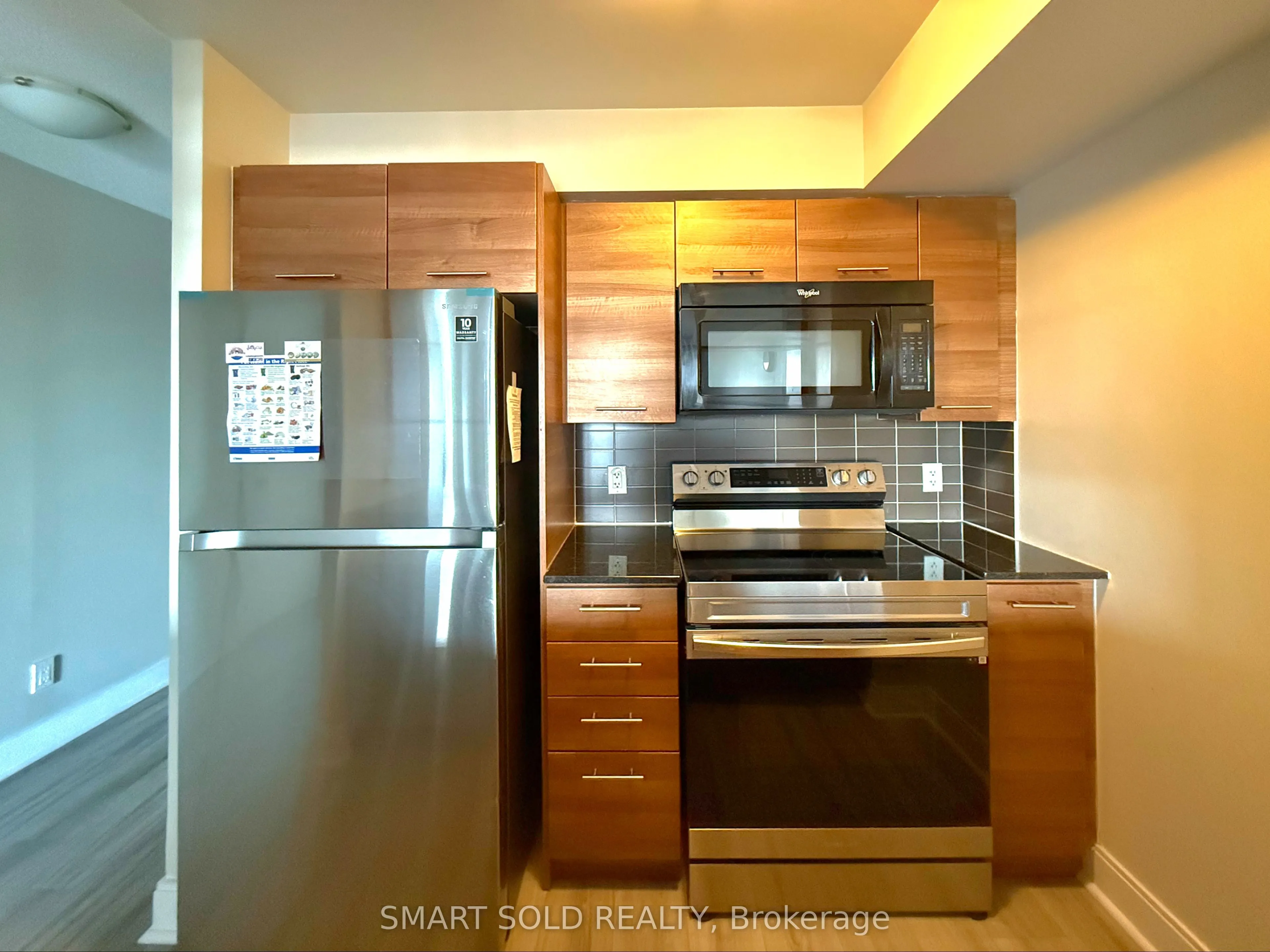 135 Village Green Square, #922