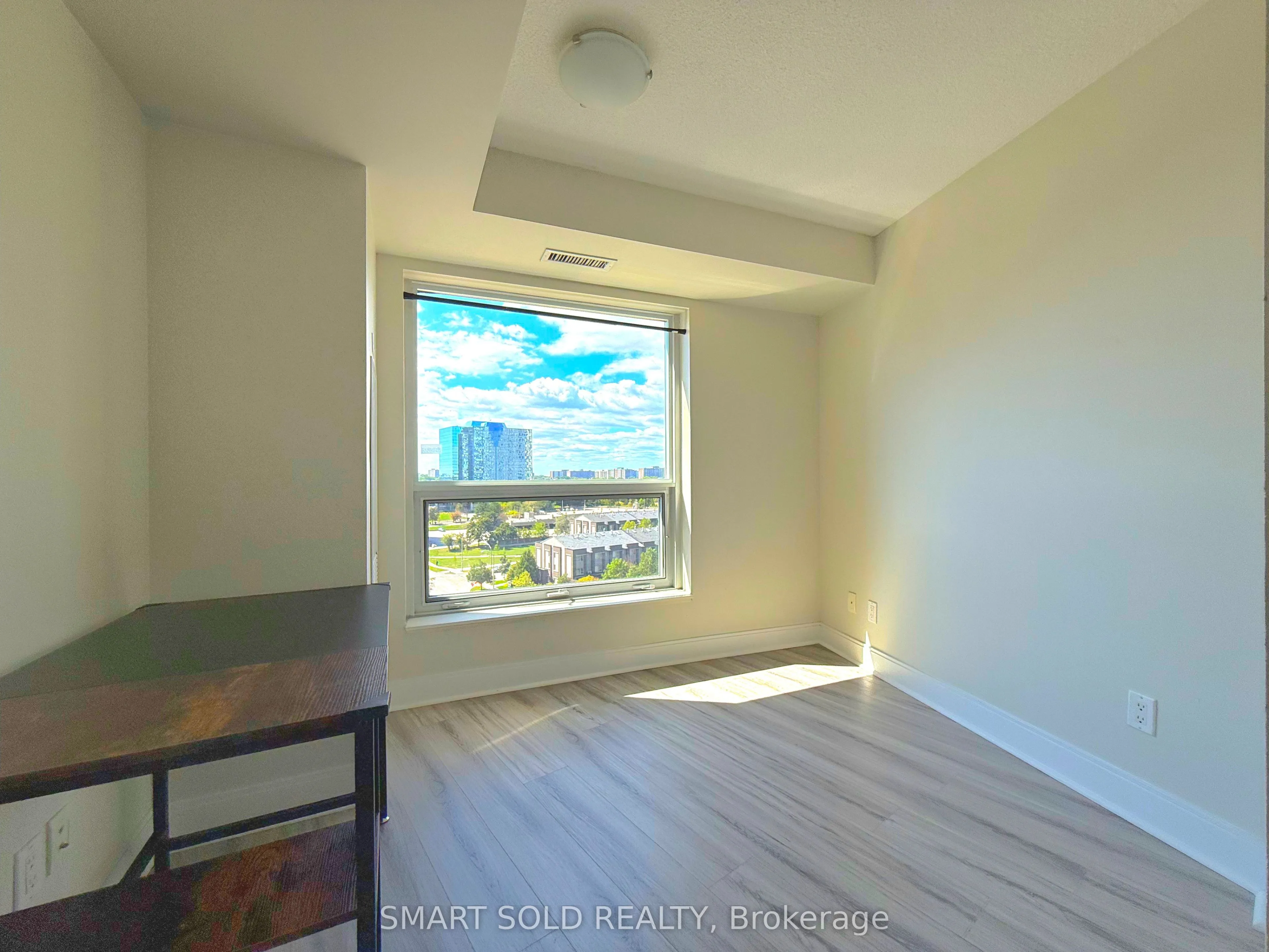 135 Village Green Square, #922