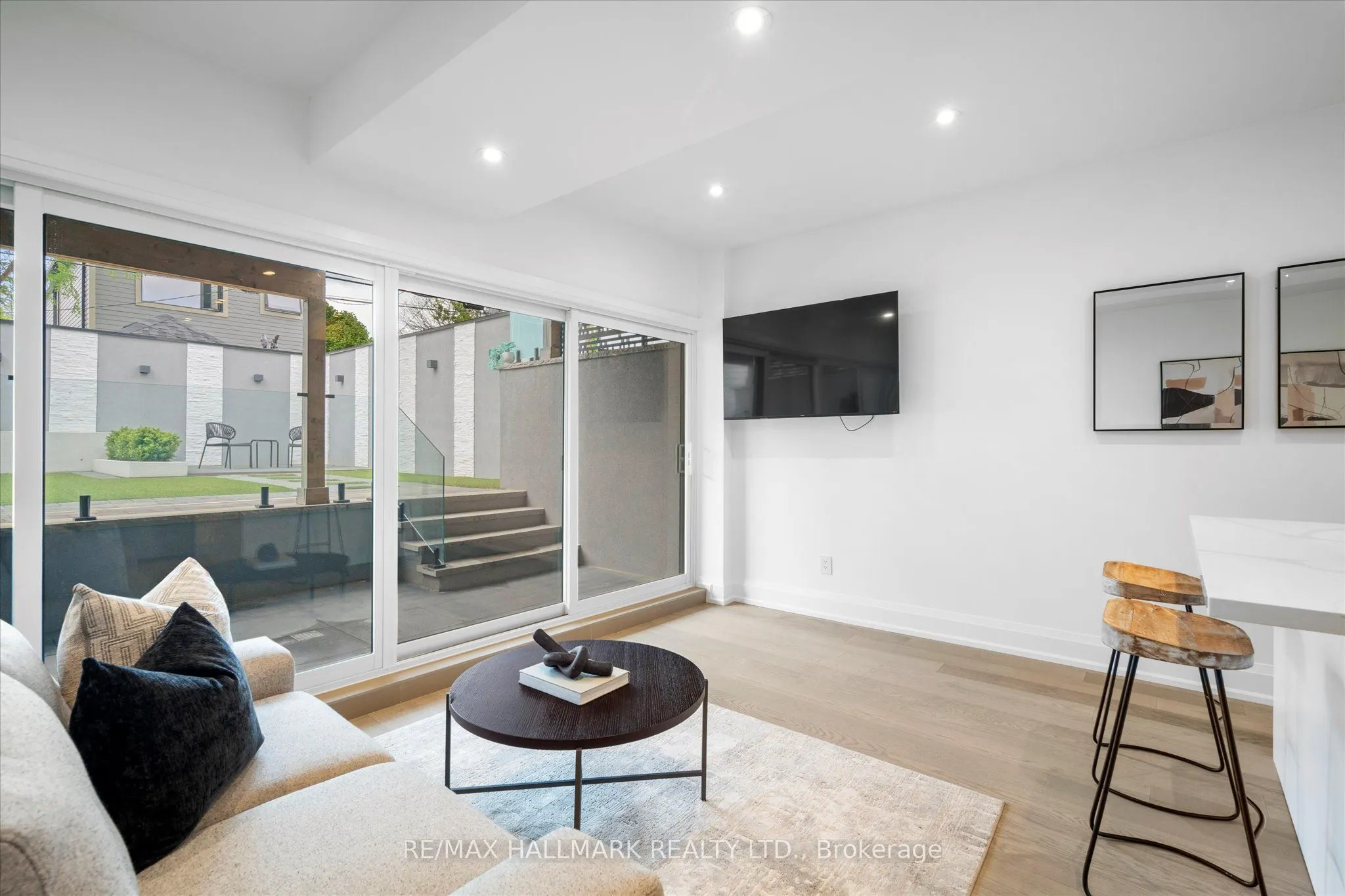 40 Manderley Drive