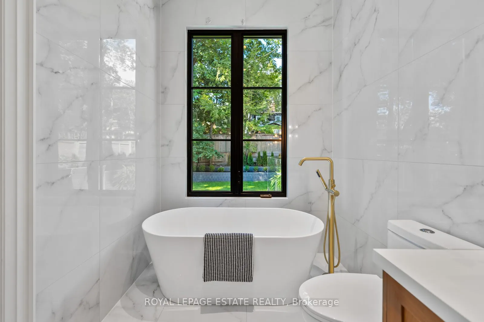 21 Glen Davis Crescent
