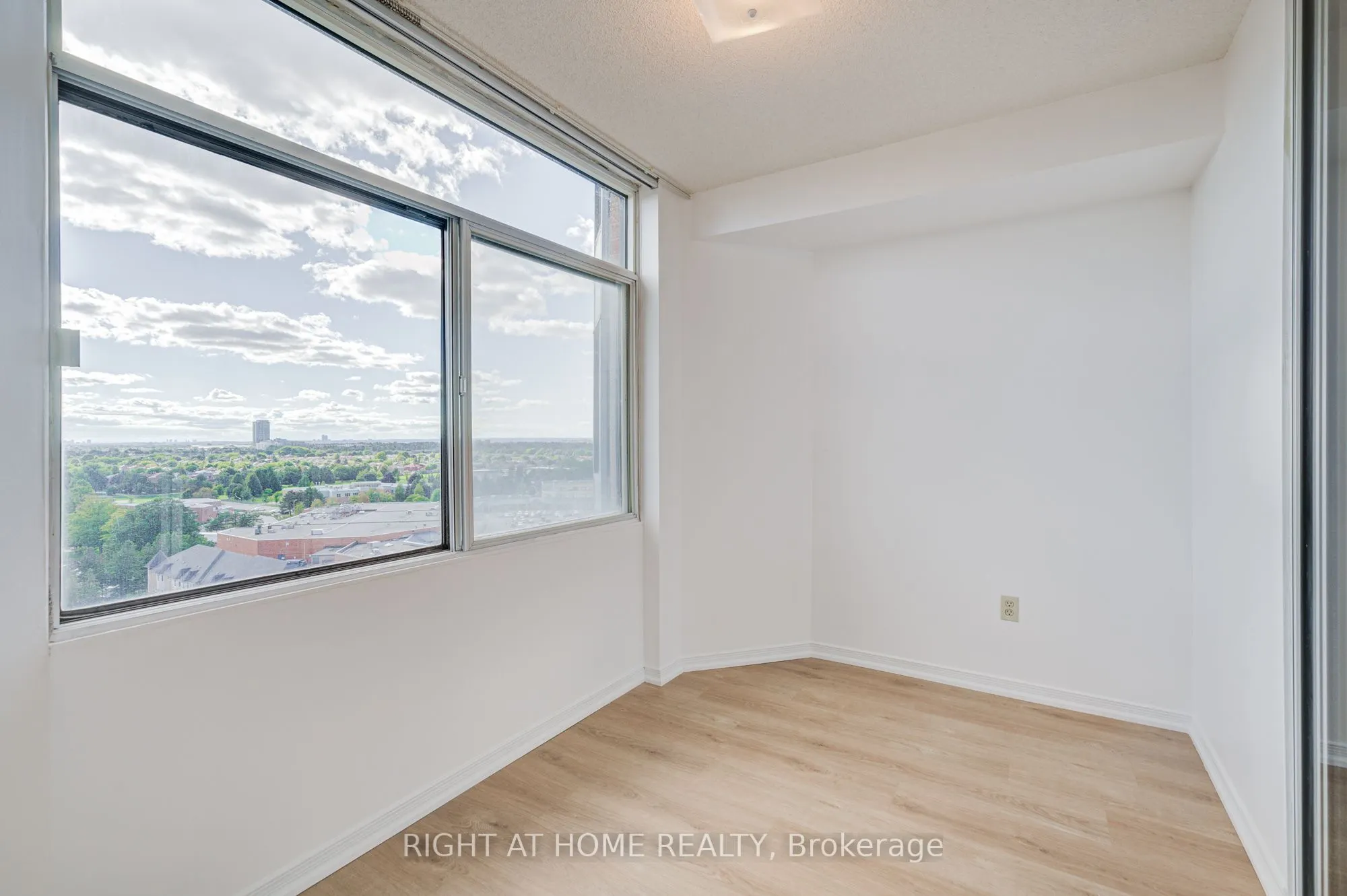 88 Alton Towers Circle, #1501