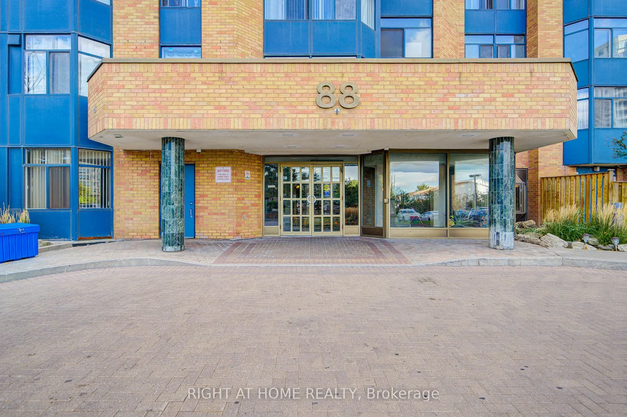 88 Alton Towers Circle, #1501